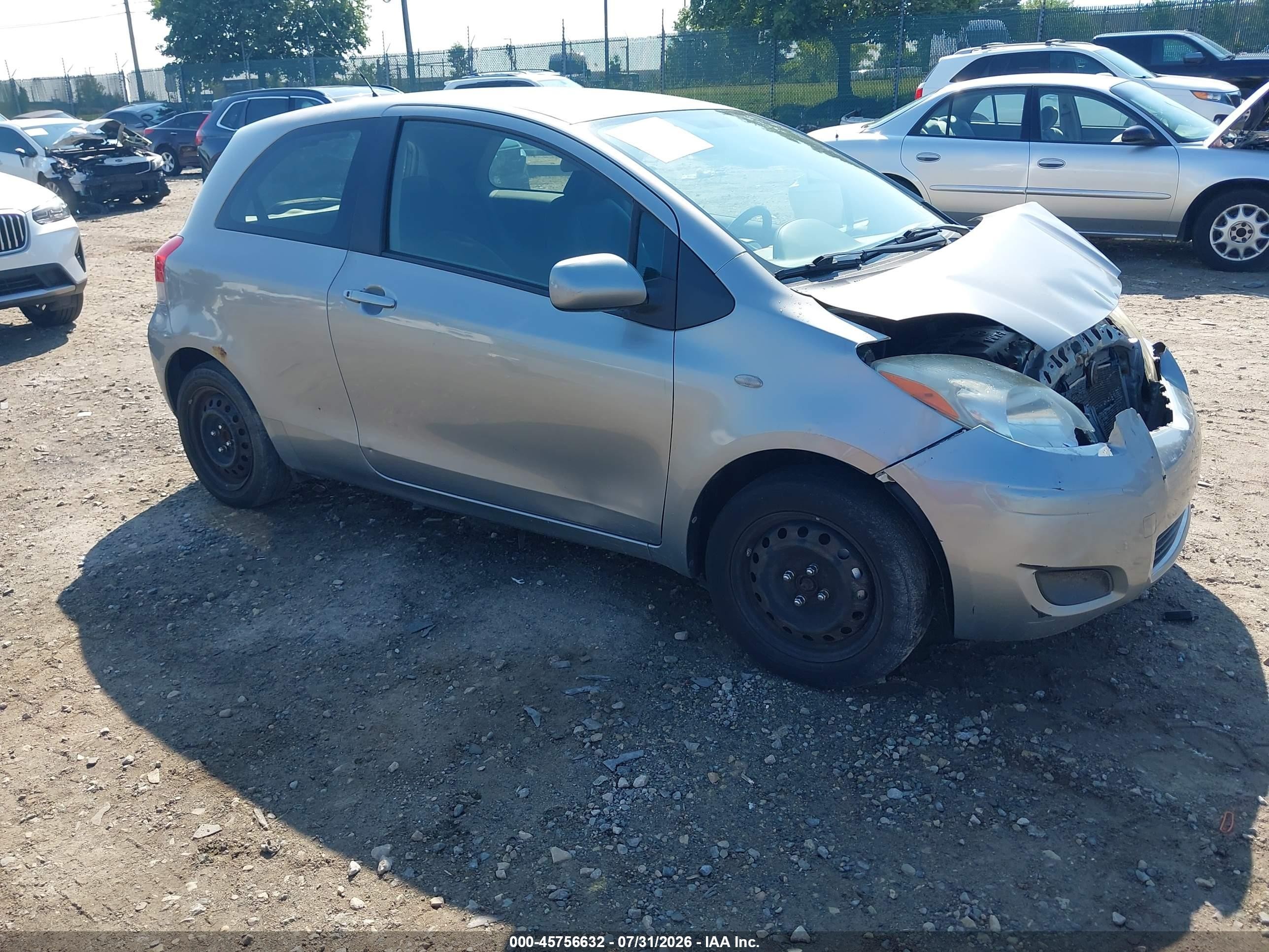 2010 Toyota Yaris   Silver vin: JTDJT4K36A5282787