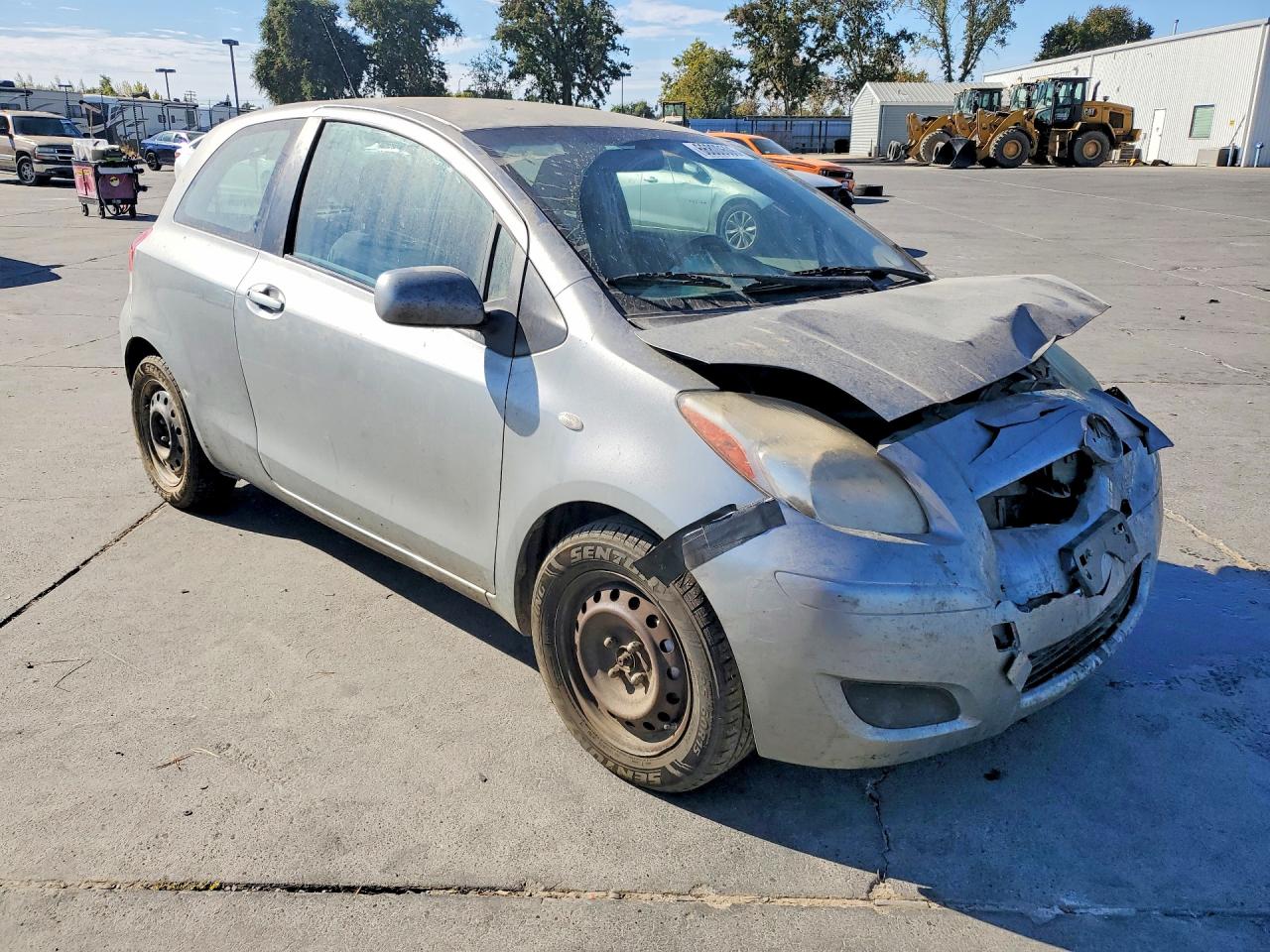 2010 Toyota Yaris Base Silver vin: JTDJT4K36A5296379