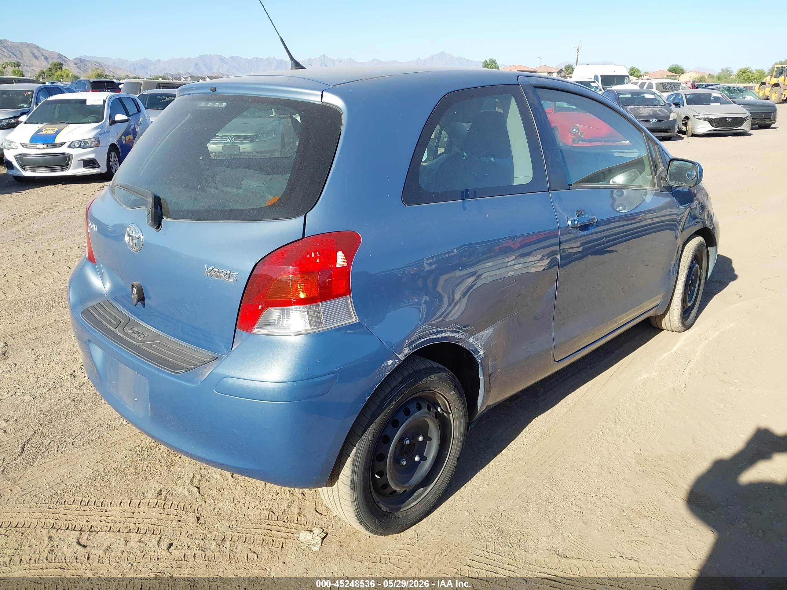 2011 Toyota Yaris   Gray vin: JTDJT4K37B5330198