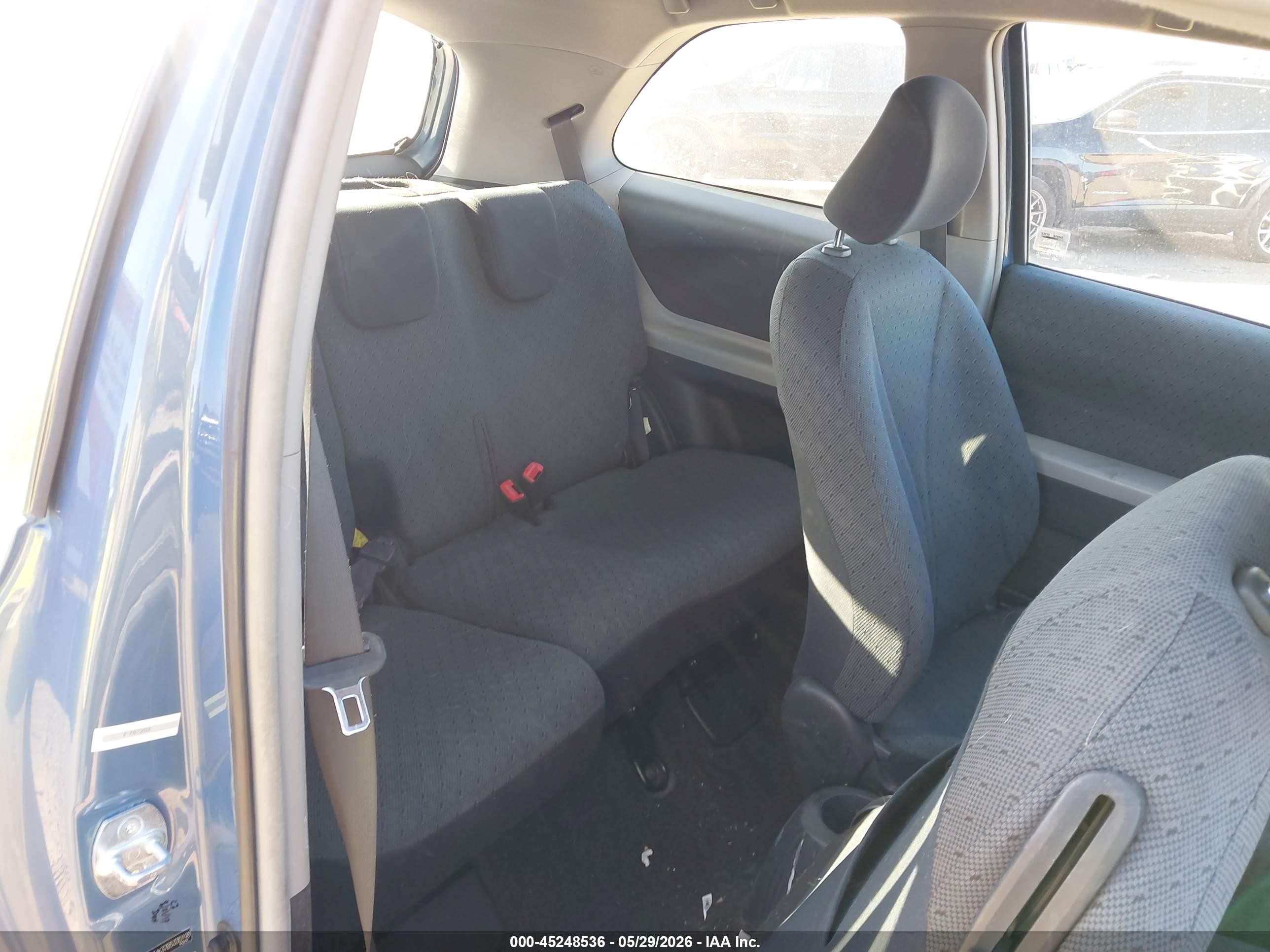 2011 Toyota Yaris   Gray vin: JTDJT4K37B5330198