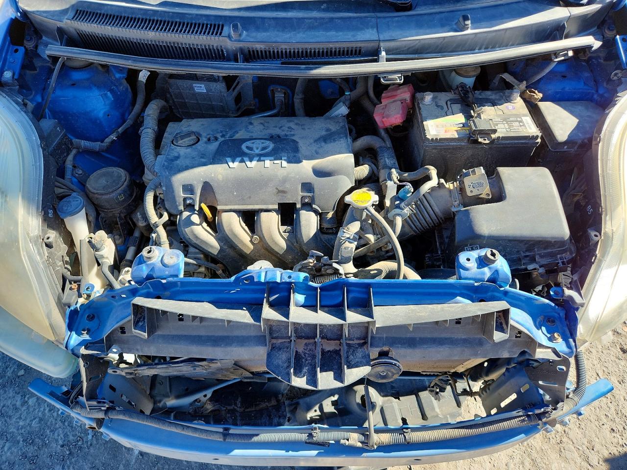 2010 Toyota Yaris Base Blue vin: JTDJT4K3XA5295767