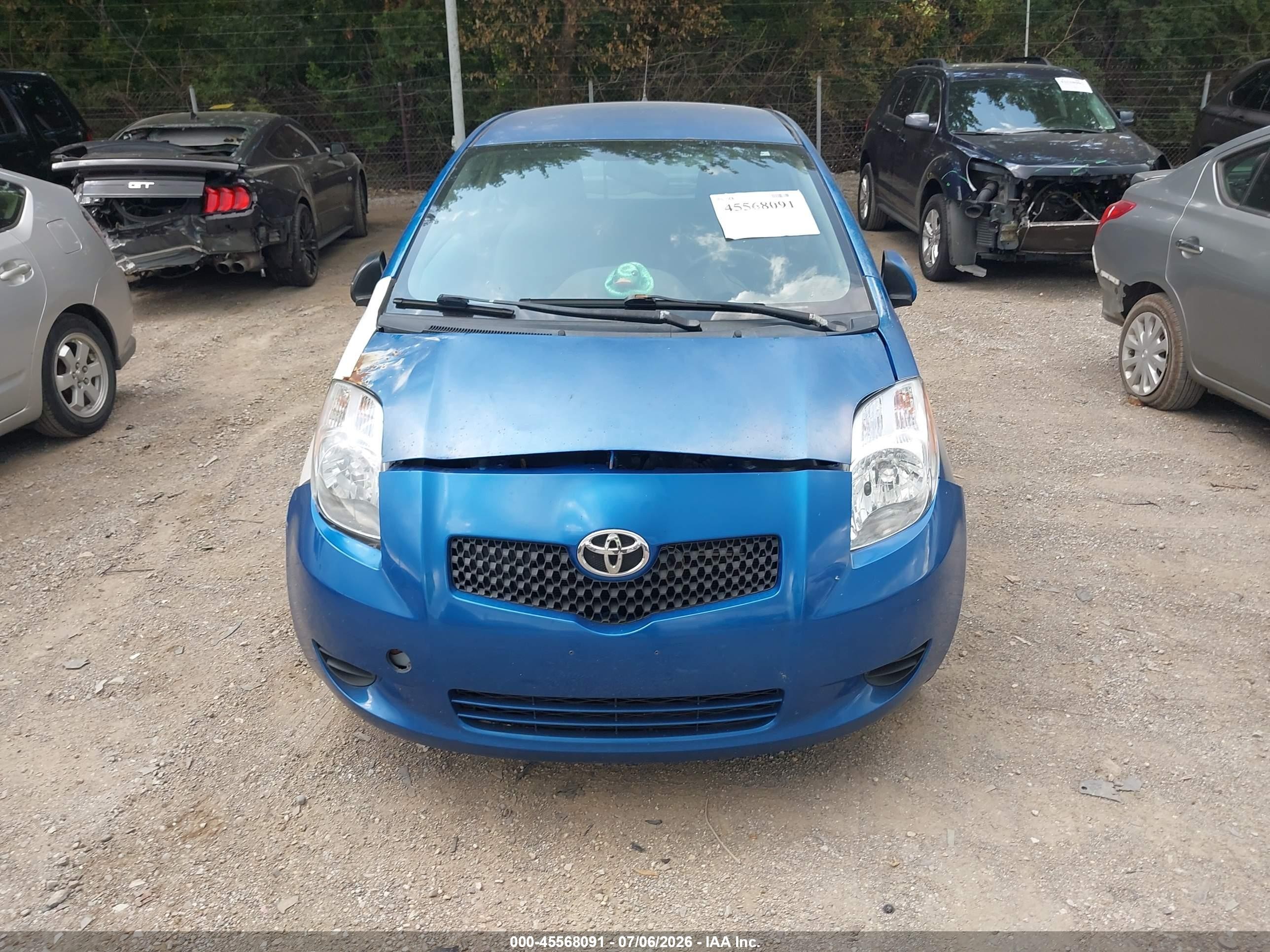 2008 Toyota Yaris   Blue vin: JTDJT903085207044
