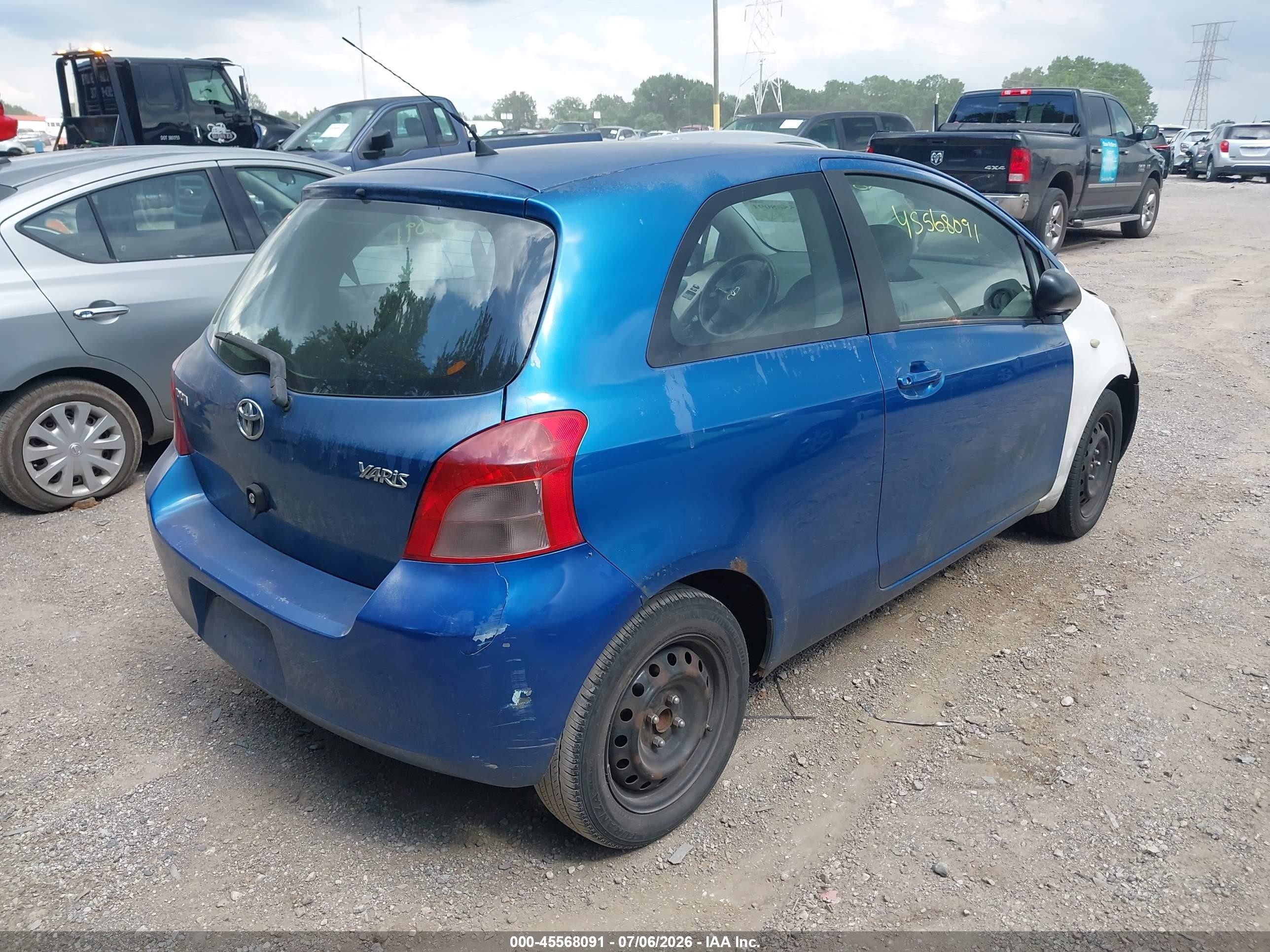 2008 Toyota Yaris   Blue vin: JTDJT903085207044