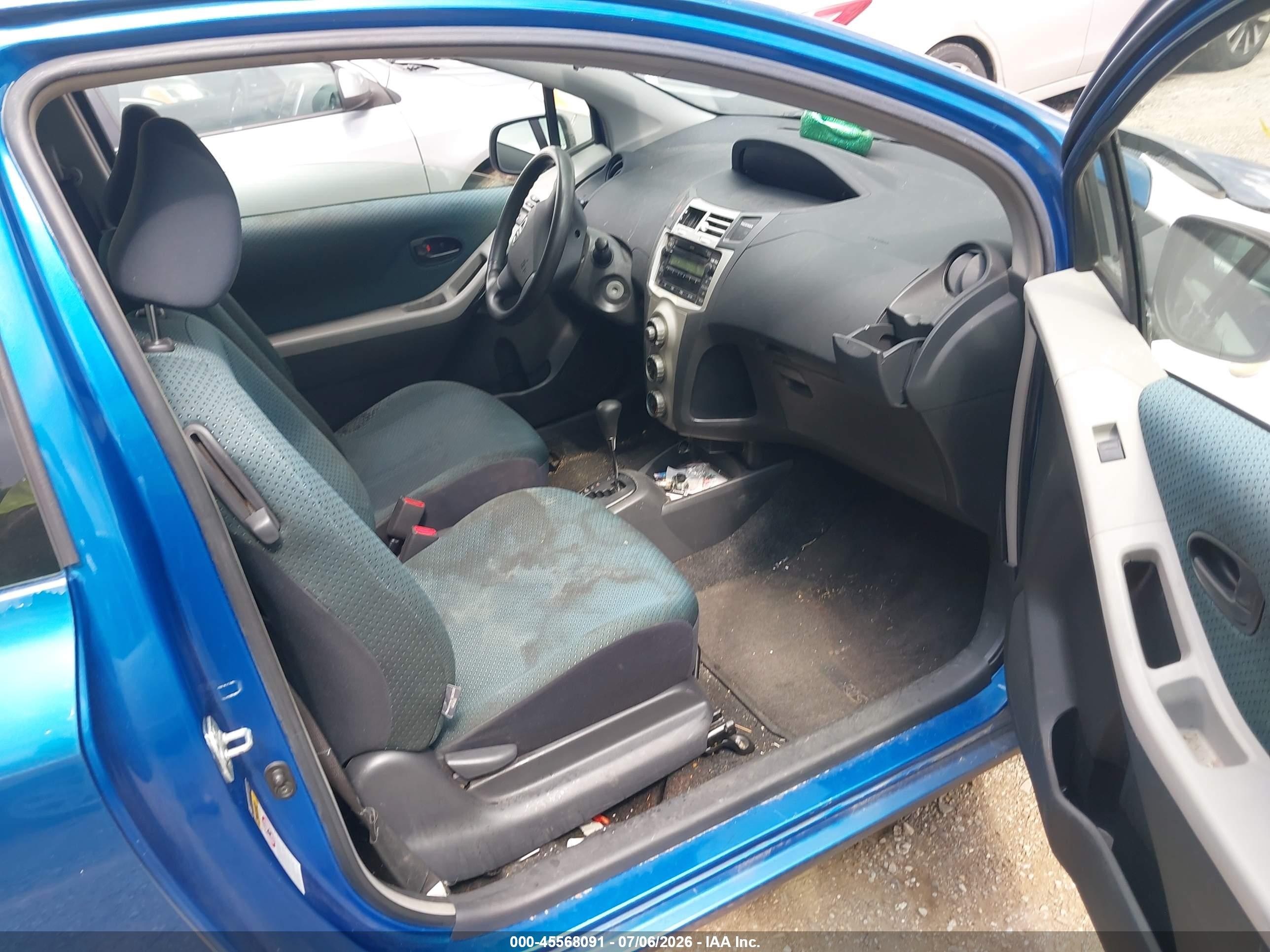 2008 Toyota Yaris   Blue vin: JTDJT903085207044