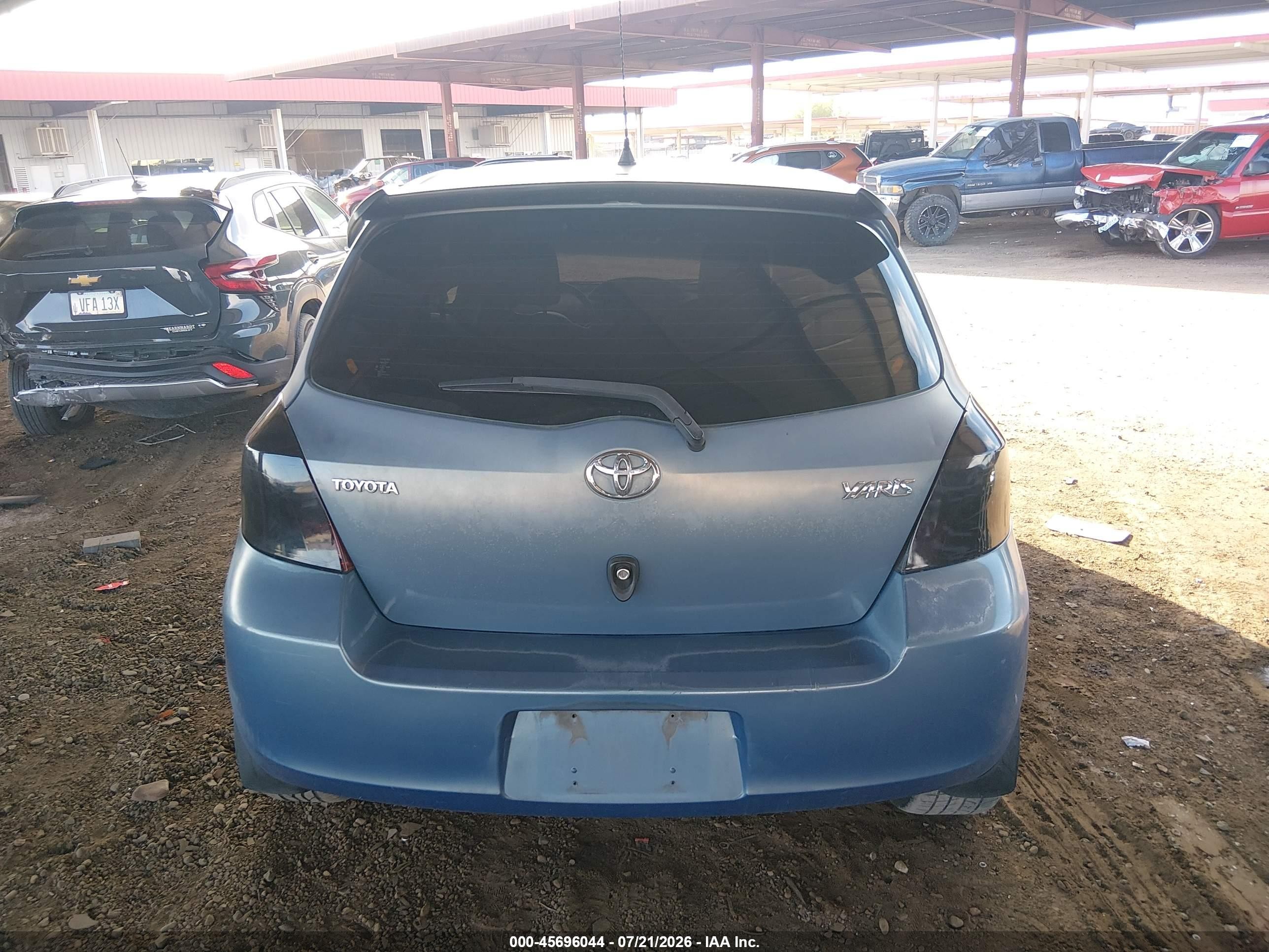 2008 Toyota Yaris   Blue vin: JTDJT903785175628