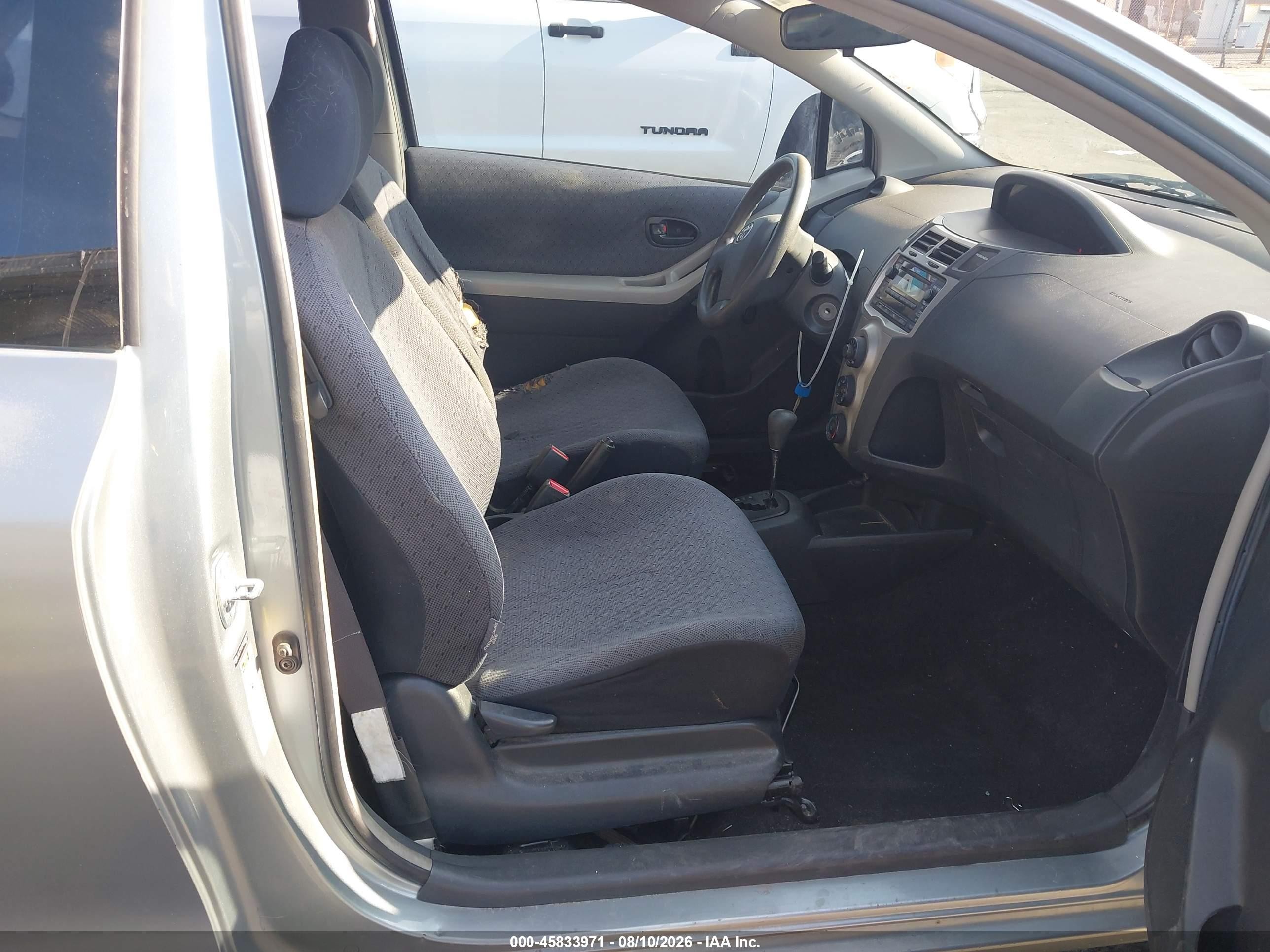 2009 Toyota Yaris   Gray vin: JTDJT903795258333