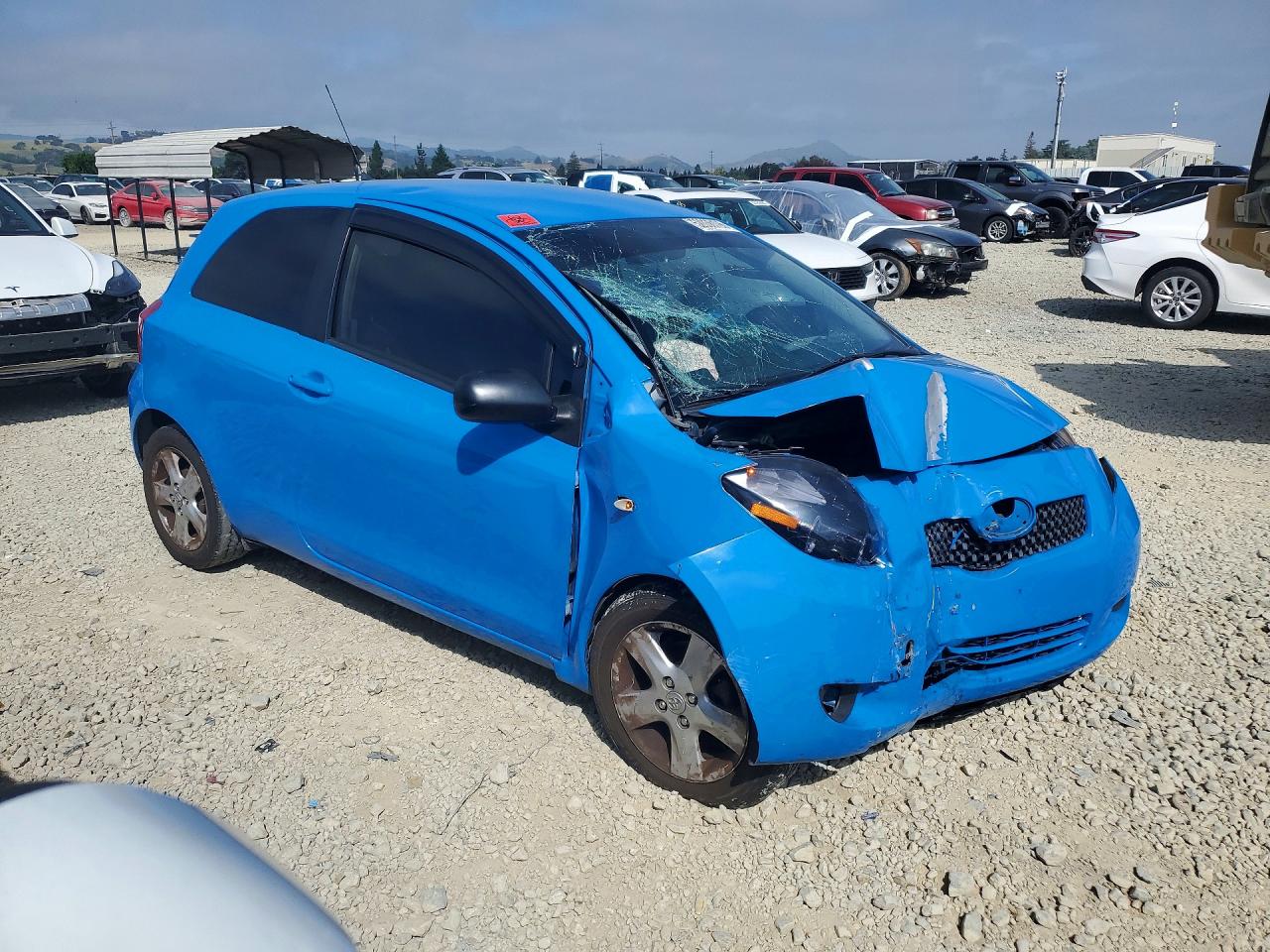 2007 Toyota Yaris Base Blue vin: JTDJT903975136019