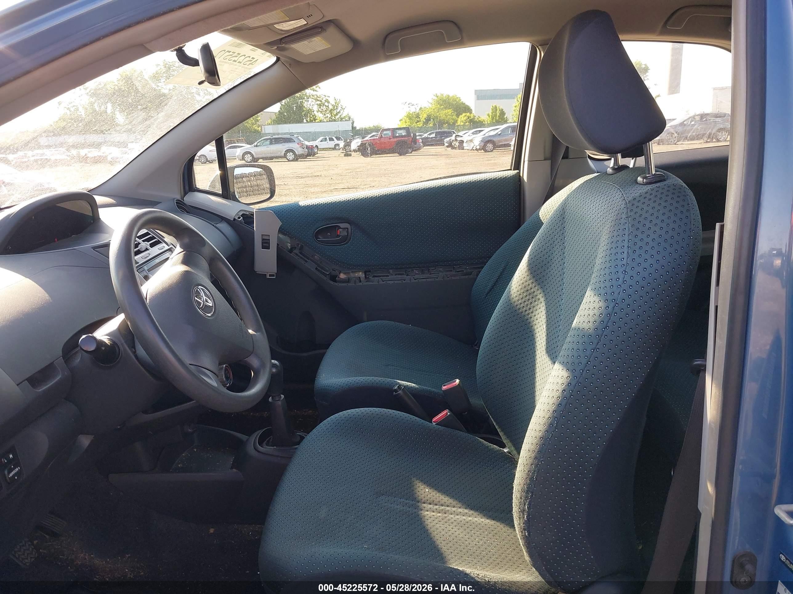 2007 Toyota Yaris   Blue vin: JTDJT923075110048