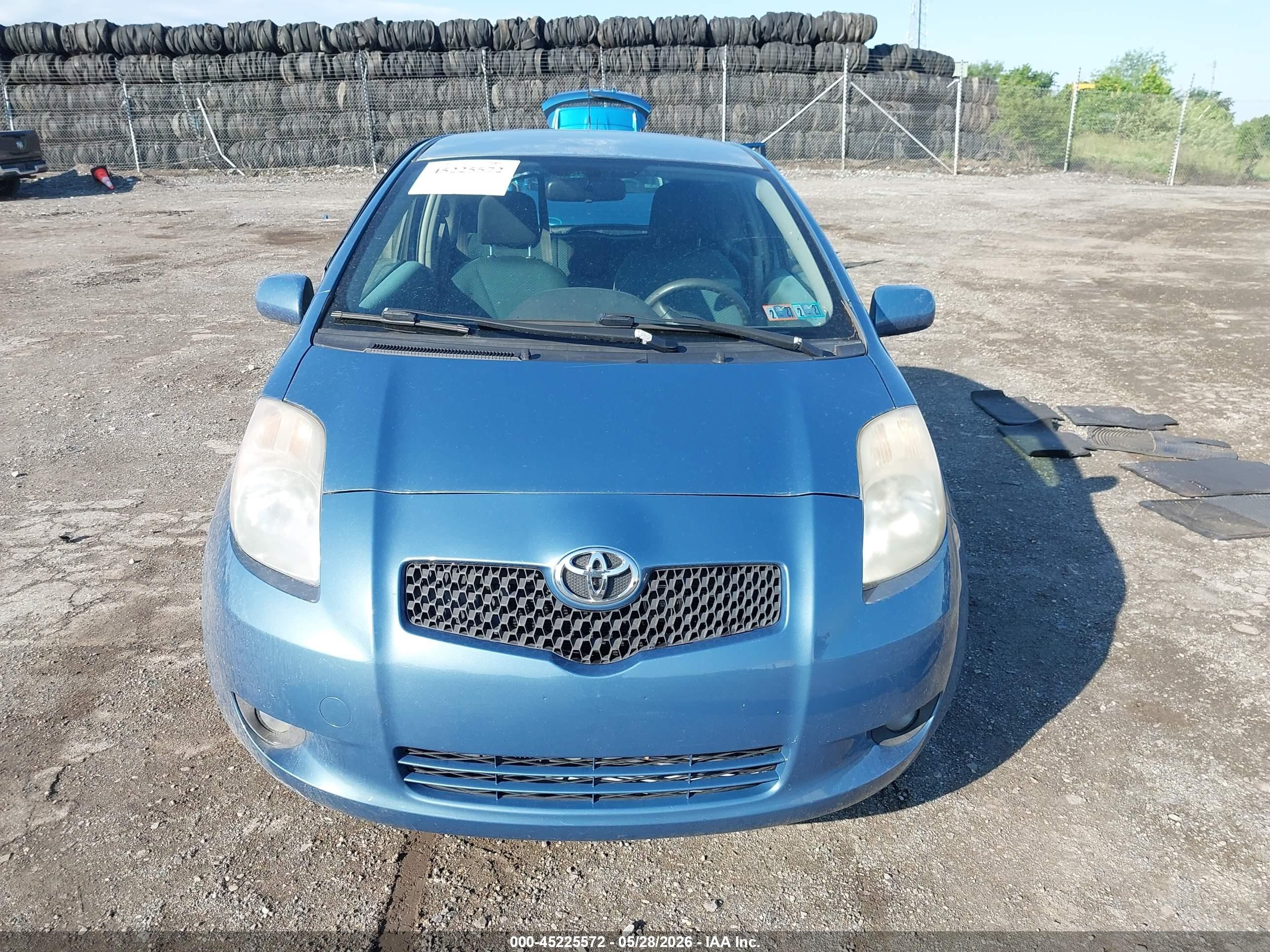 2007 Toyota Yaris   Blue vin: JTDJT923075110048
