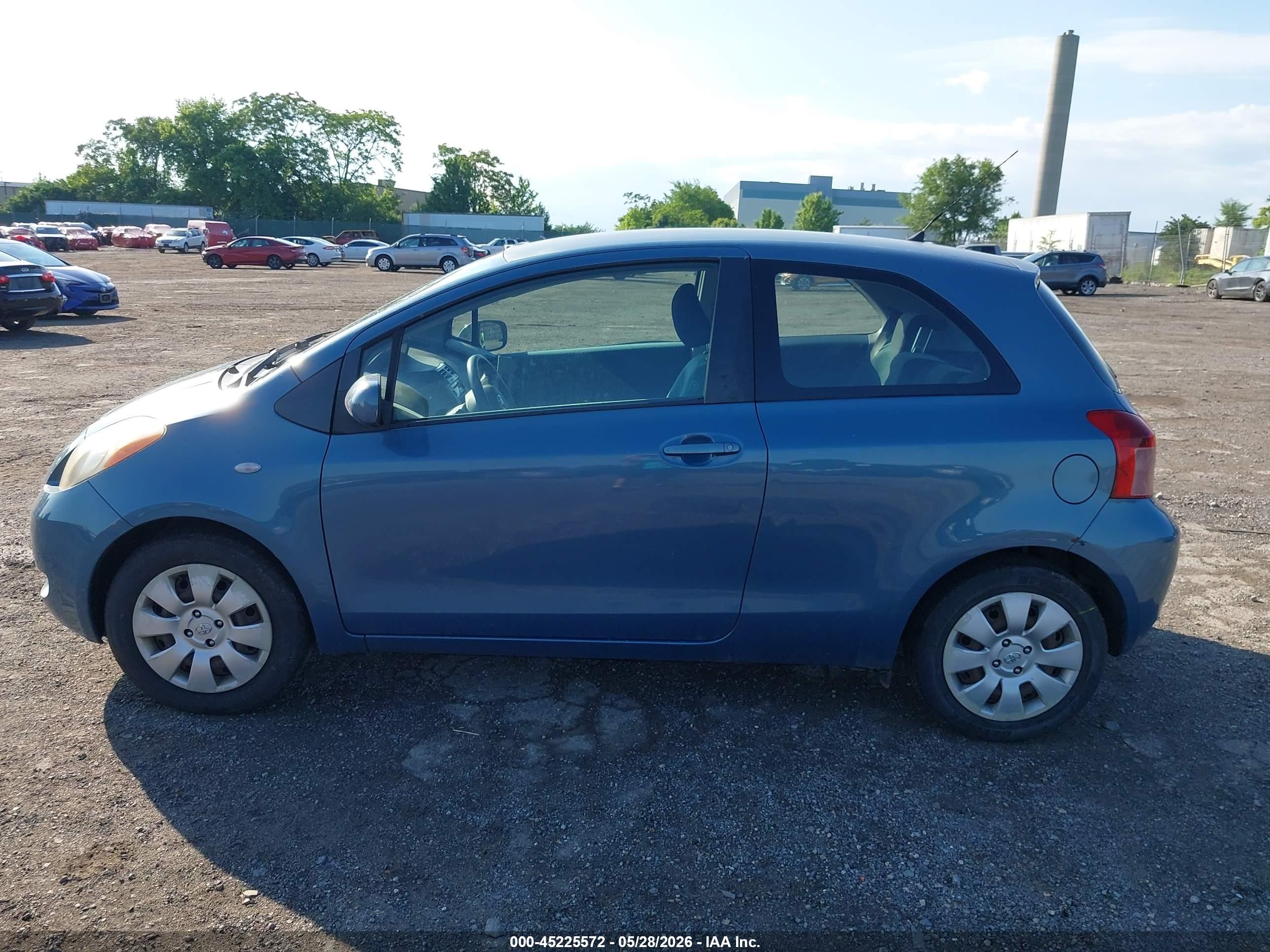 2007 Toyota Yaris   Blue vin: JTDJT923075110048