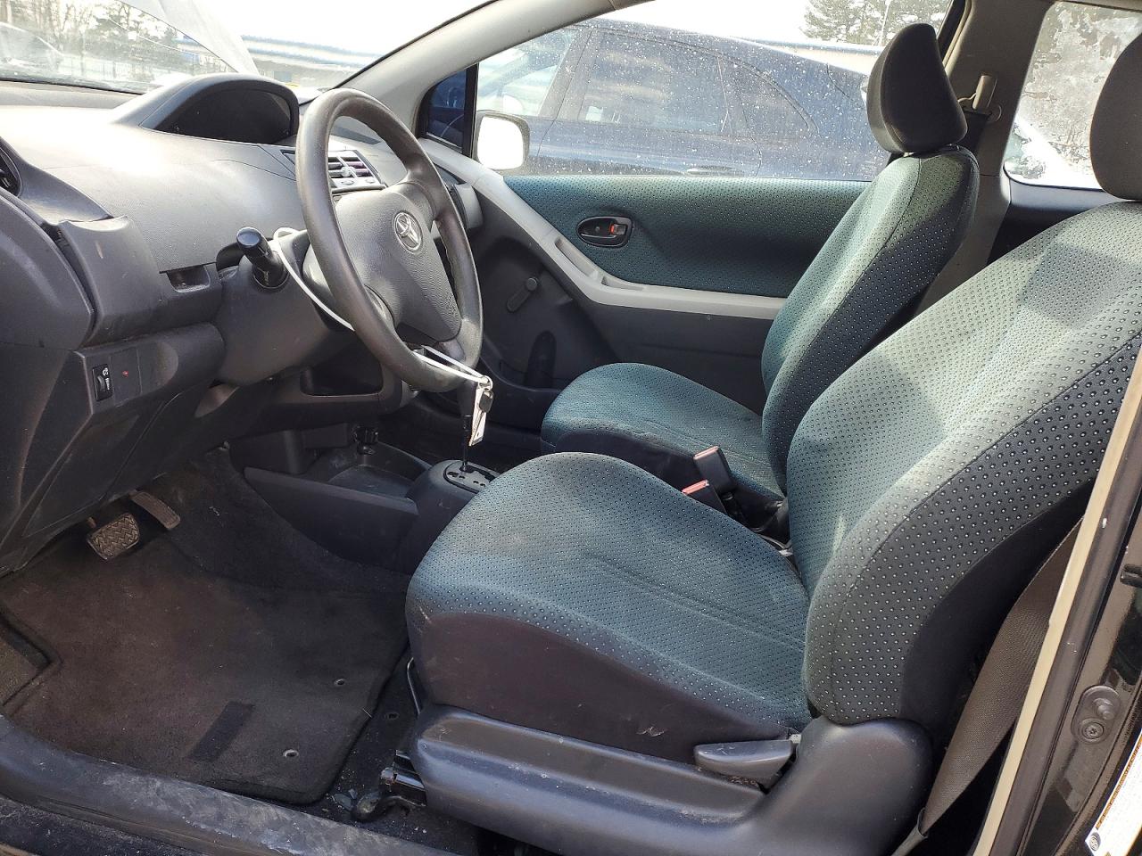 2008 Toyota Yaris Gray vin: JTDJT923085146114