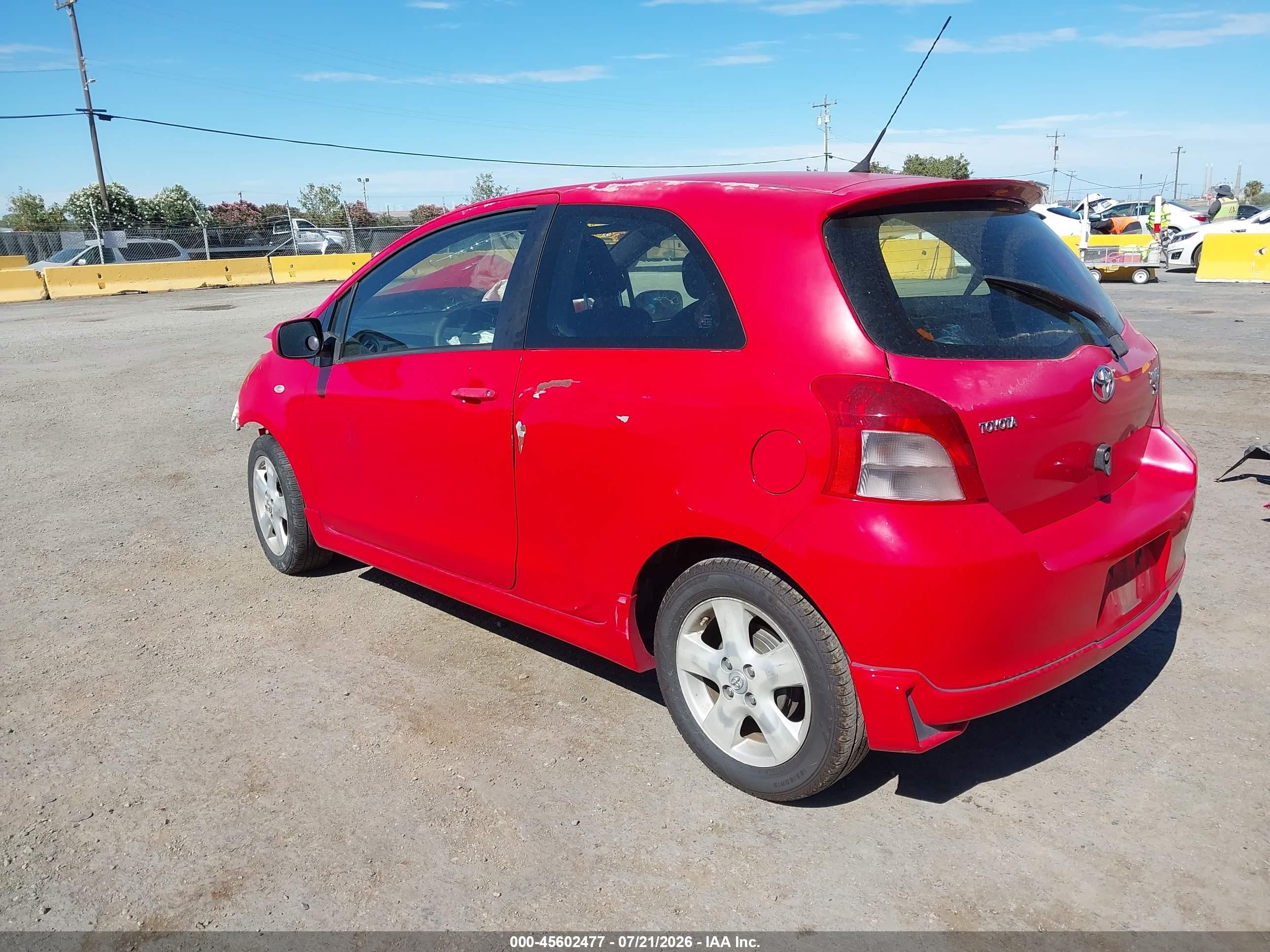 2008 Toyota Yaris S Red vin: JTDJT923085167061