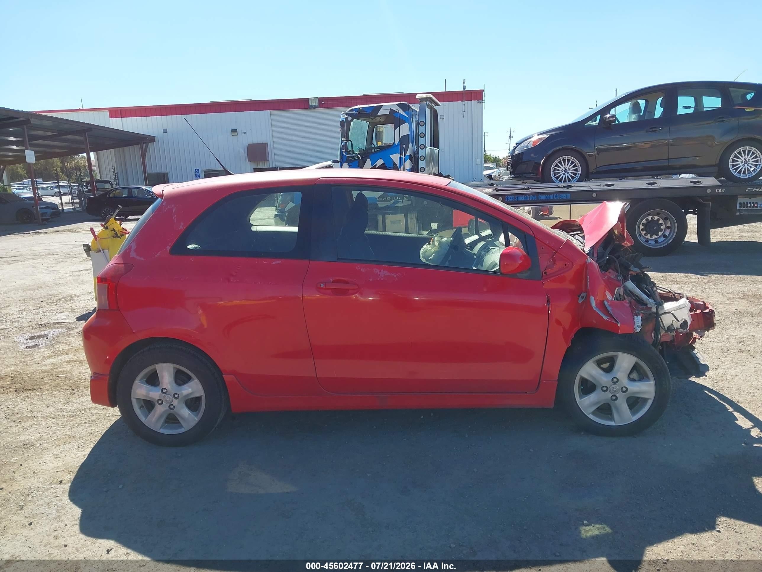 2008 Toyota Yaris S Red vin: JTDJT923085167061