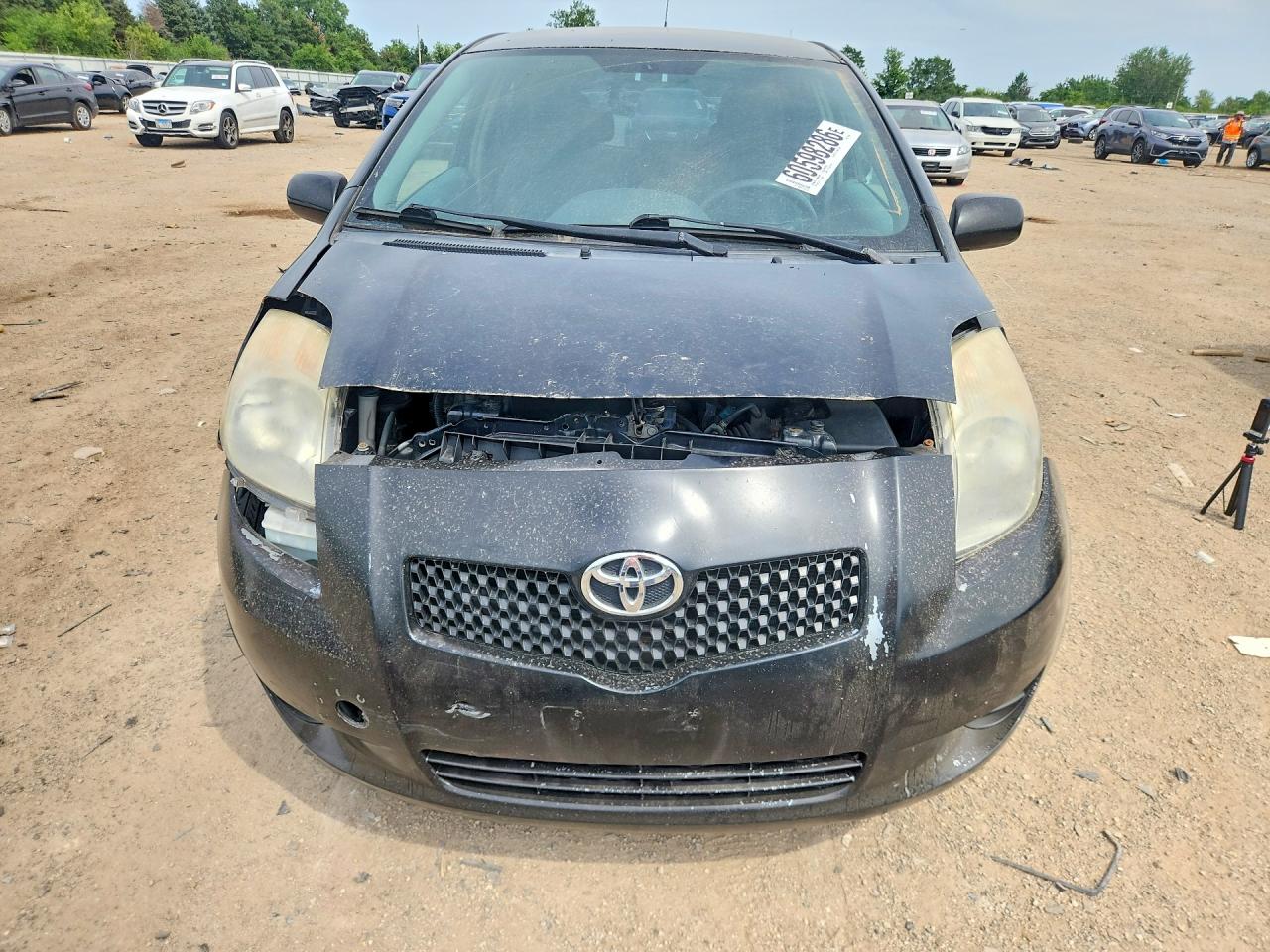 2008 Toyota Yaris Base Черный vin: JTDJT923085185303
