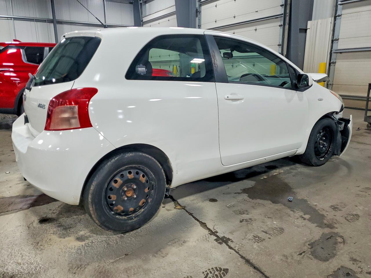 2008 Toyota Yaris Base White vin: JTDJT923085220244