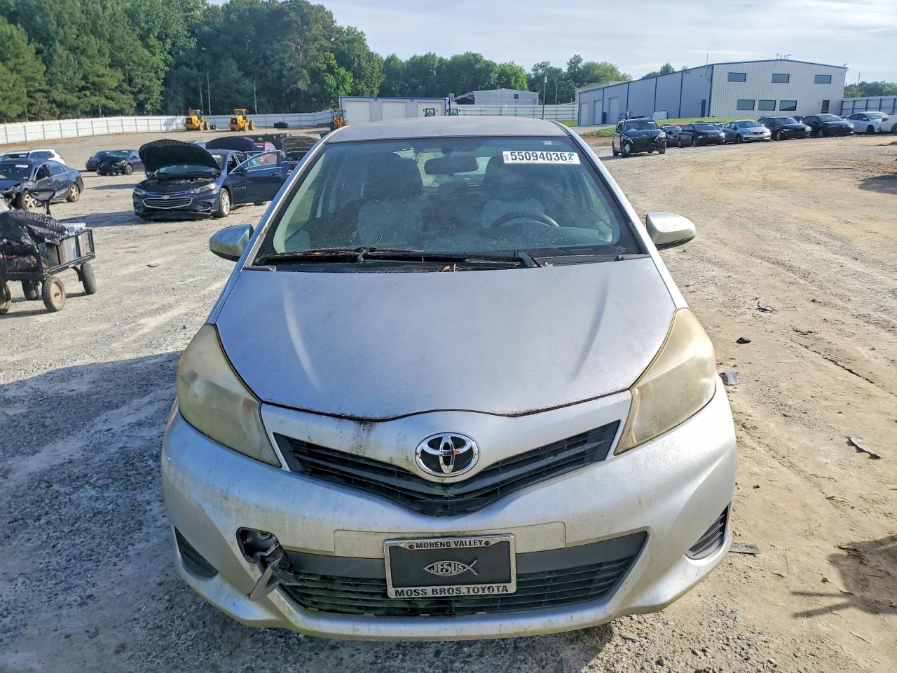 2012 Toyota Yaris 3-door L Серебряный vin: JTDJTUD30CD506450