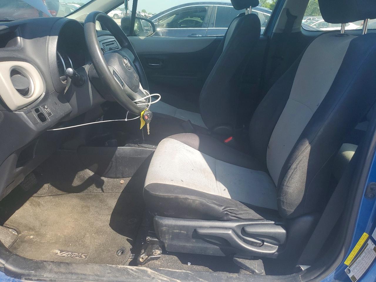 2014 Toyota Yaris 3-door Le Blue vin: JTDJTUD30ED589459