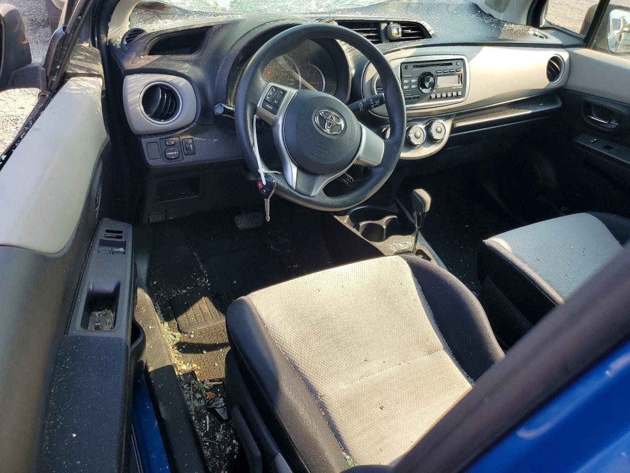 2012 Toyota Yaris 3-door Le Синий vin: JTDJTUD31CD509311
