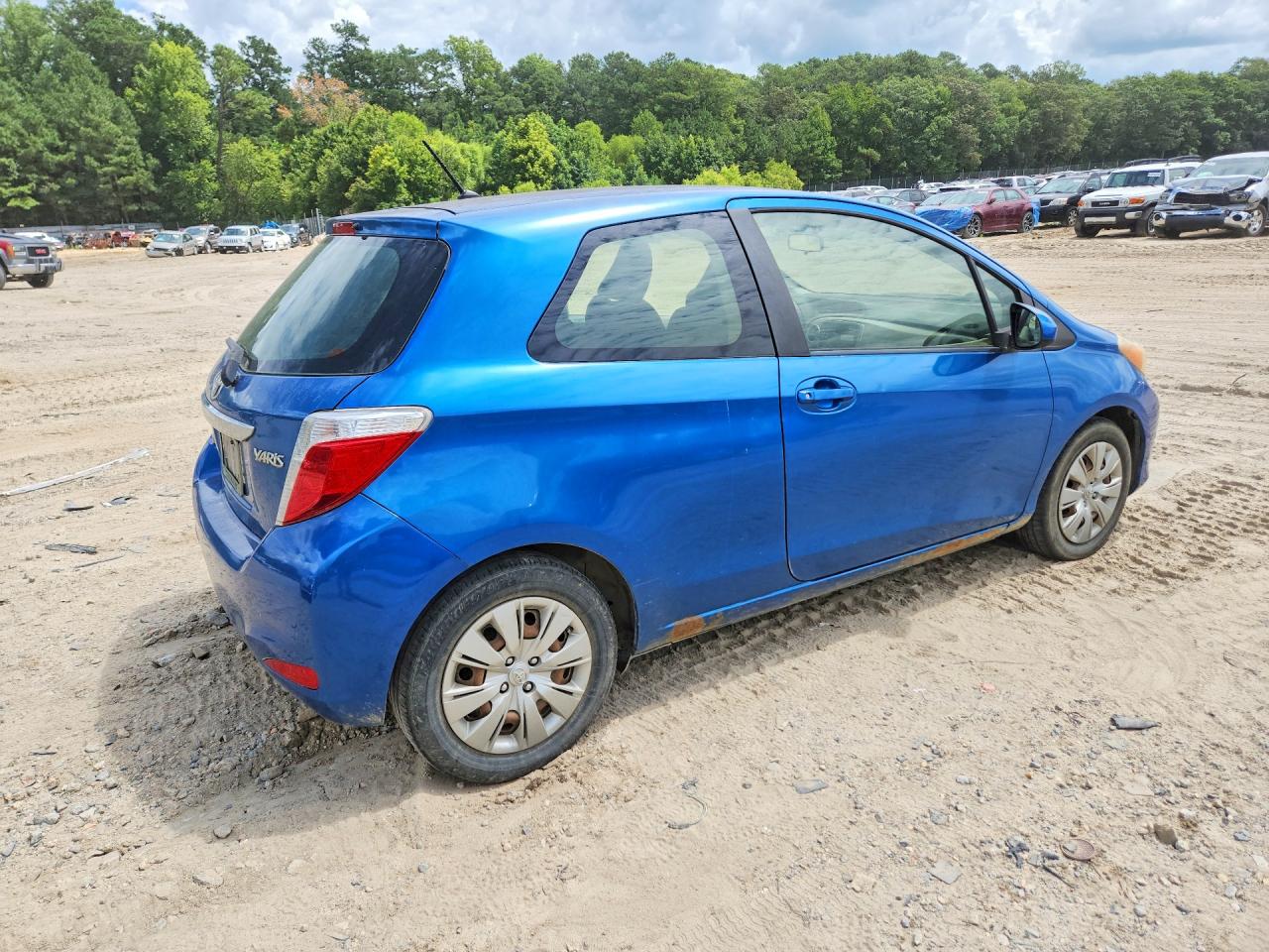 2013 Toyota Yaris 3-door L Blue vin: JTDJTUD31DD562091