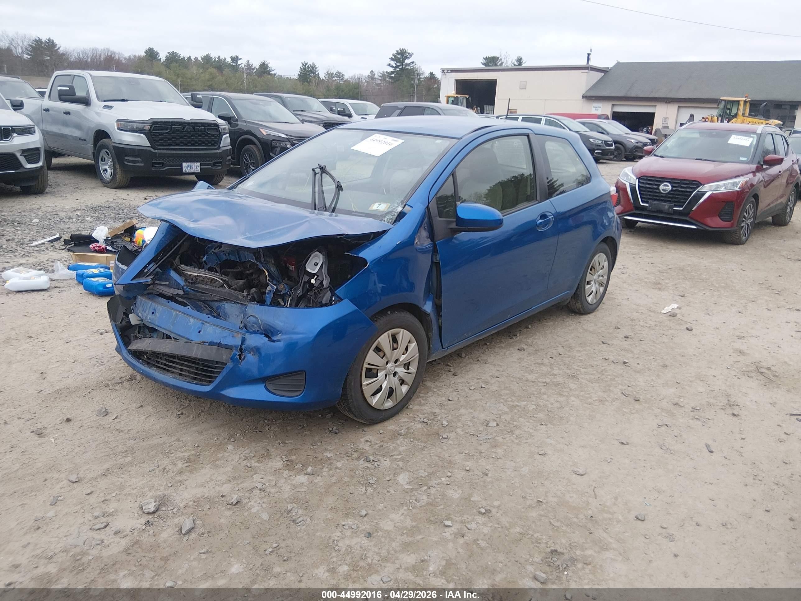 2014 Toyota Yaris L (tmc/cbu Plant) Blue vin: JTDJTUD31ED593133