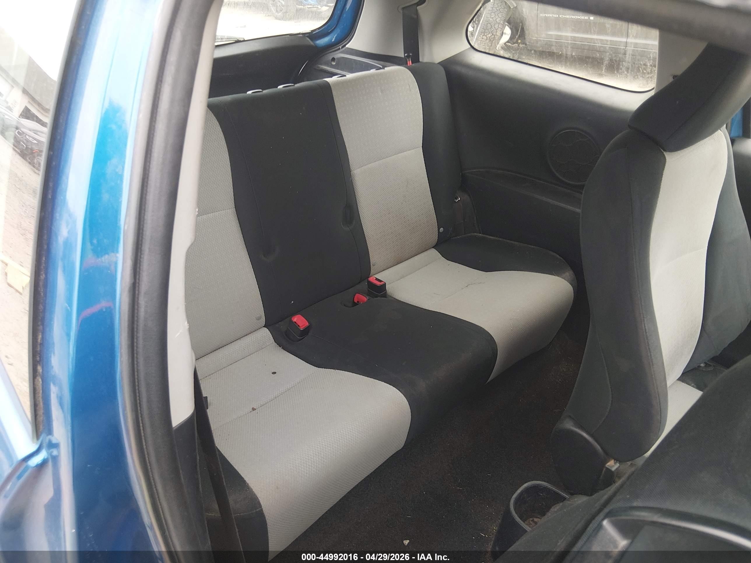2014 Toyota Yaris L (tmc/cbu Plant) Blue vin: JTDJTUD31ED593133