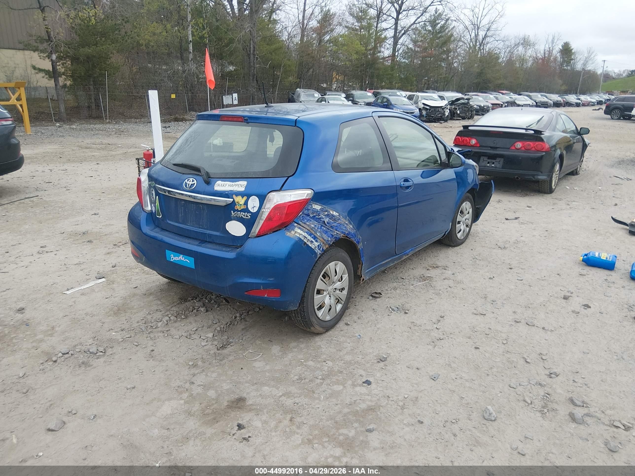 2014 Toyota Yaris L (tmc/cbu Plant) Blue vin: JTDJTUD31ED593133