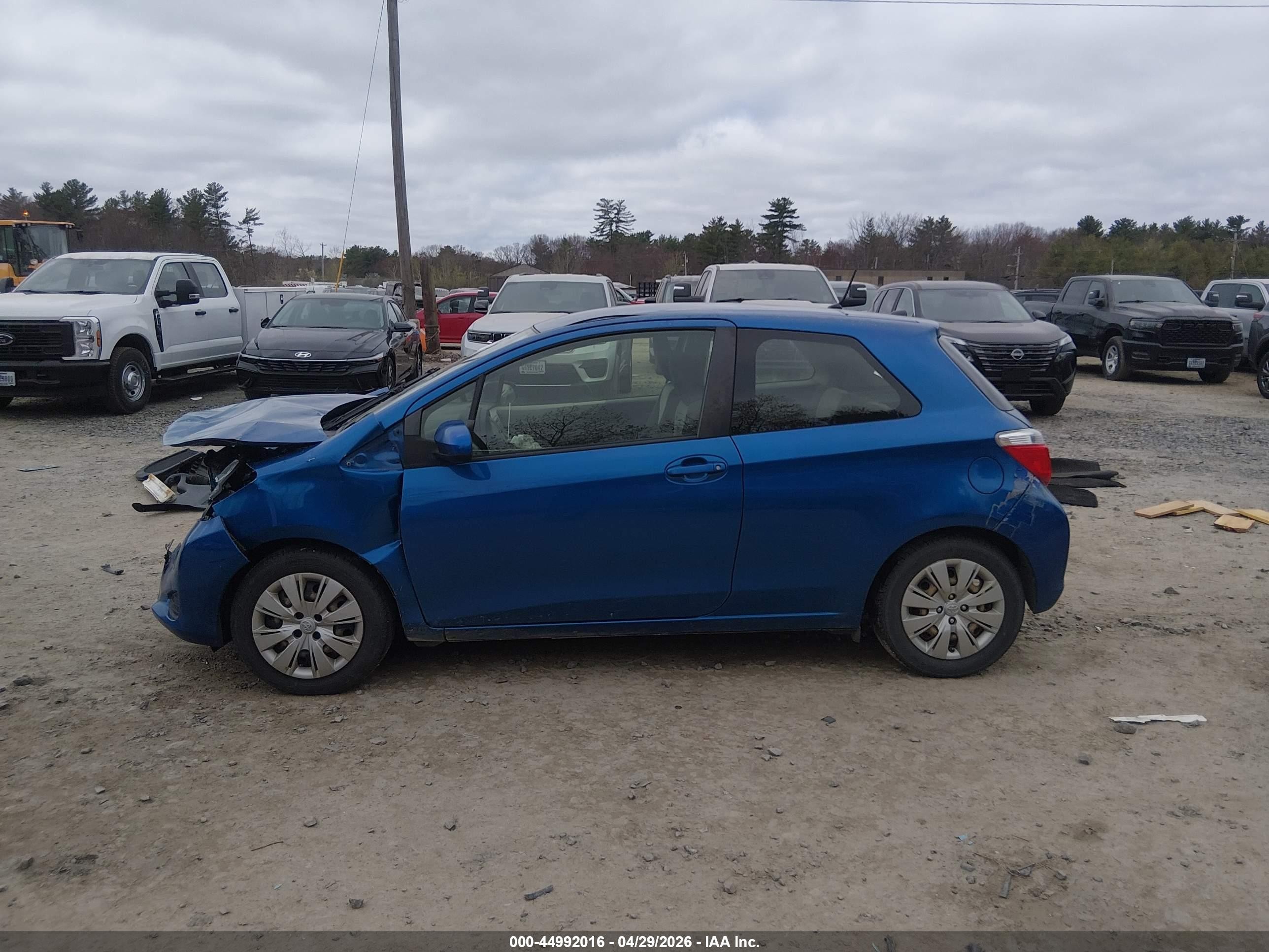 2014 Toyota Yaris L (tmc/cbu Plant) Blue vin: JTDJTUD31ED593133
