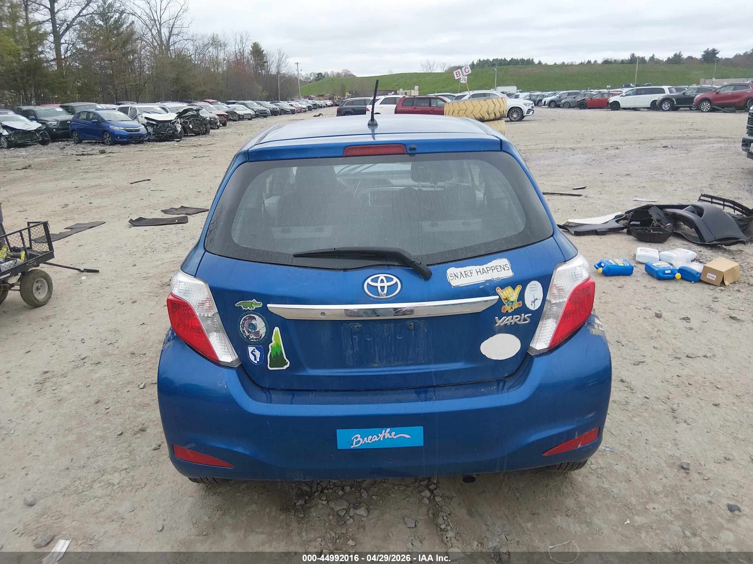 2014 Toyota Yaris L (tmc/cbu Plant) Blue vin: JTDJTUD31ED593133