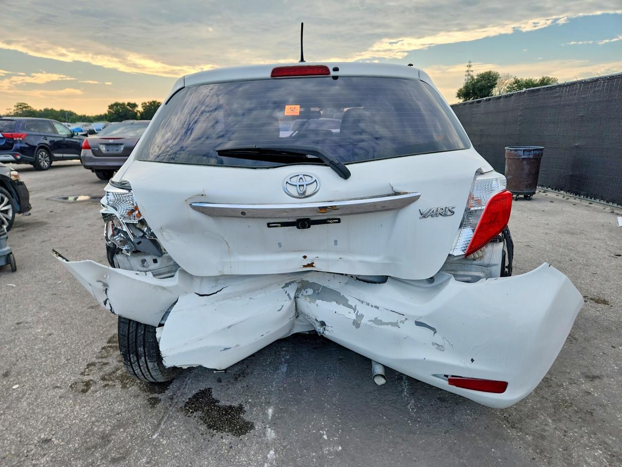 2012 Toyota Yaris 3-door L White vin: JTDJTUD32CD508698