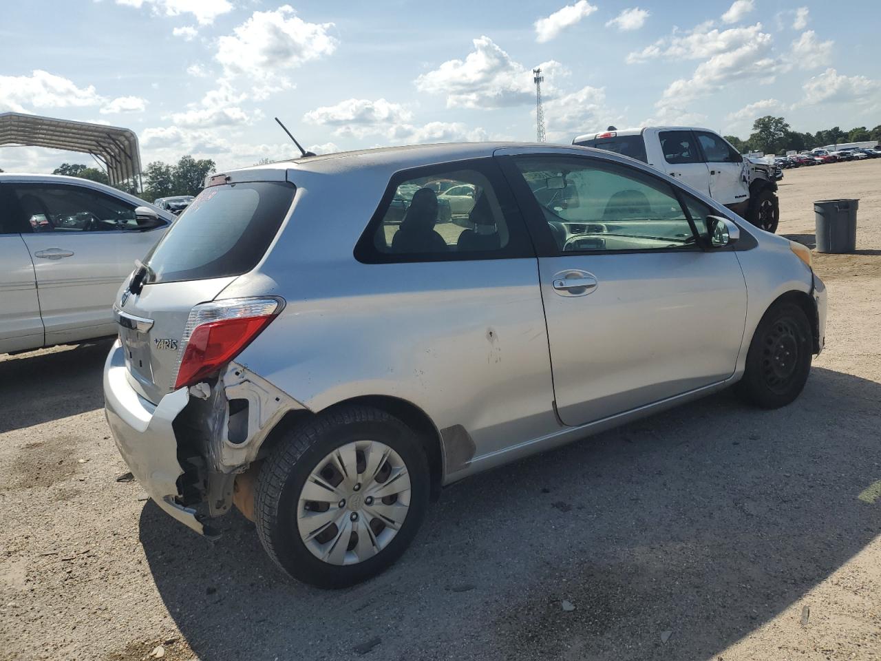 2012 Toyota Yaris Серебряный vin: JTDJTUD35CD534292