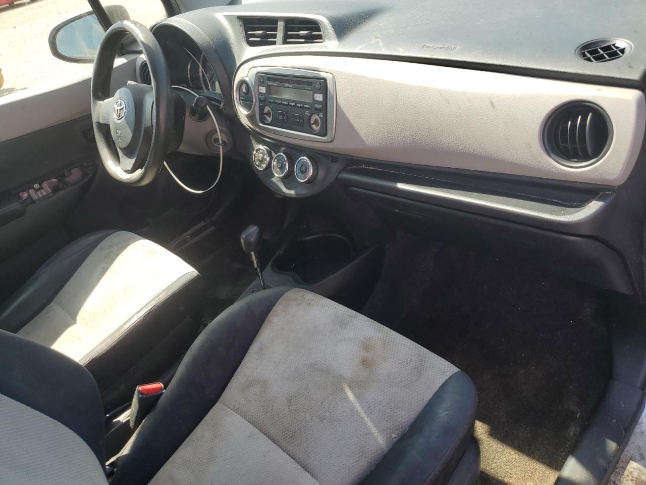 2012 Toyota Yaris Серебряный vin: JTDJTUD35CD534292