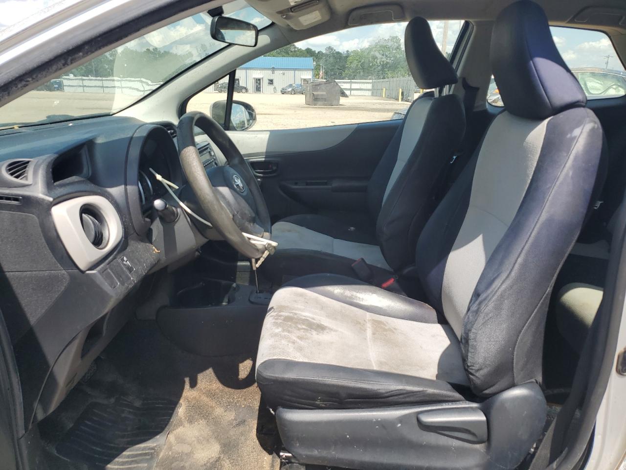 2012 Toyota Yaris Серебряный vin: JTDJTUD35CD534292