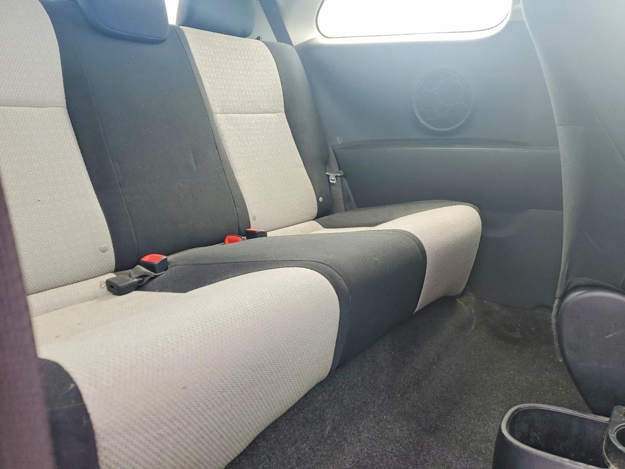 2012 Toyota Yaris 3-door L Белый vin: JTDJTUD35CD541436