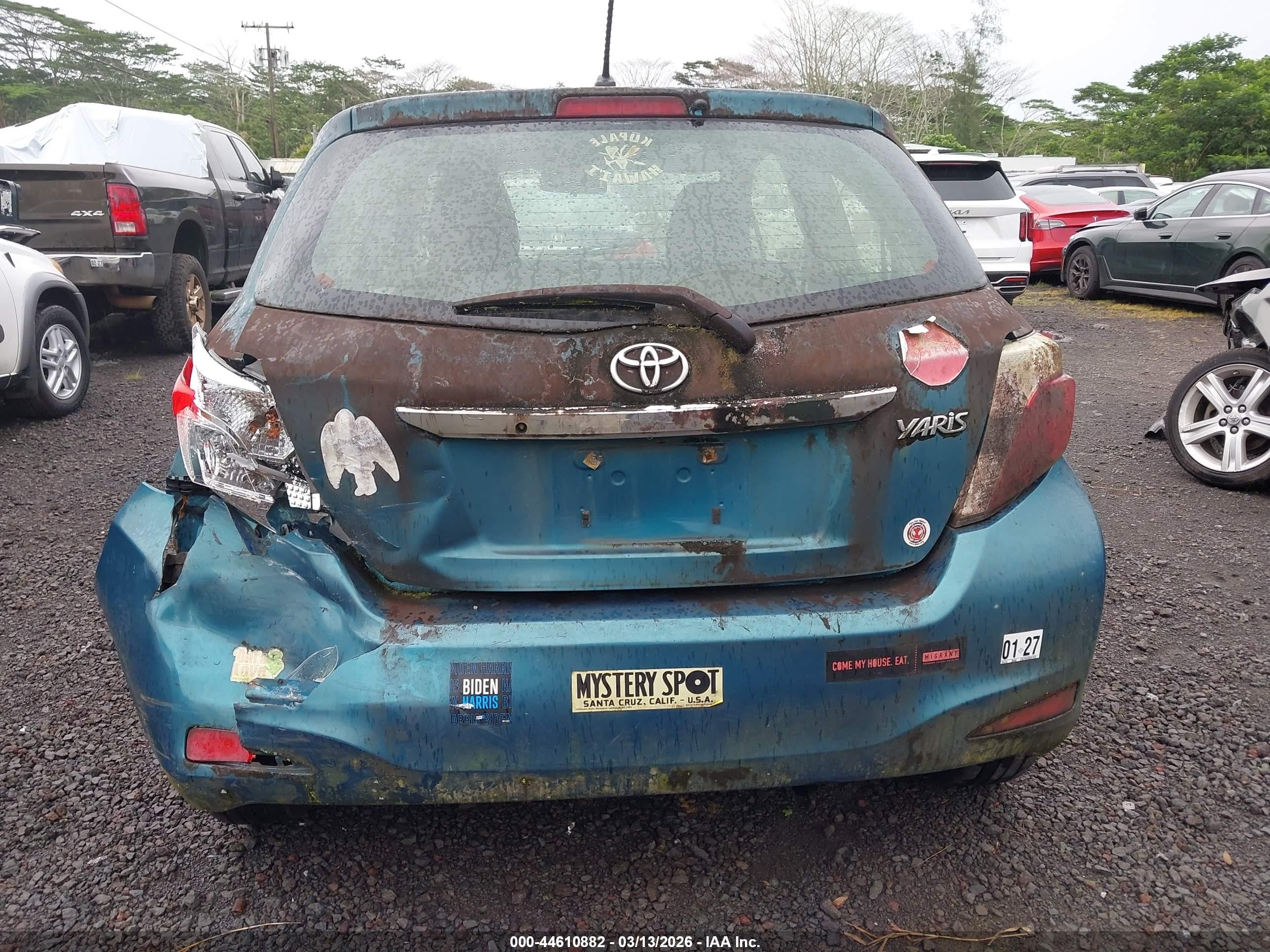 2013 Toyota Yaris L/le Teal vin: JTDJTUD35DD572591
