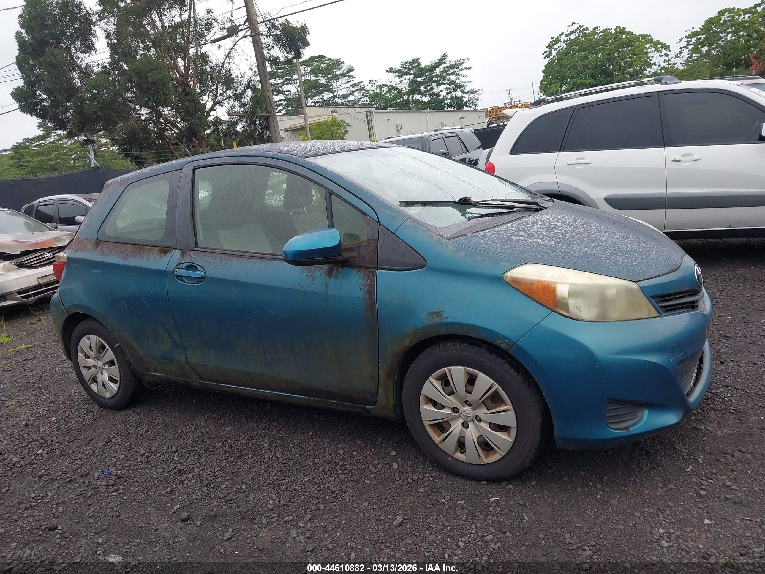 2013 Toyota Yaris L/le Teal vin: JTDJTUD35DD572591