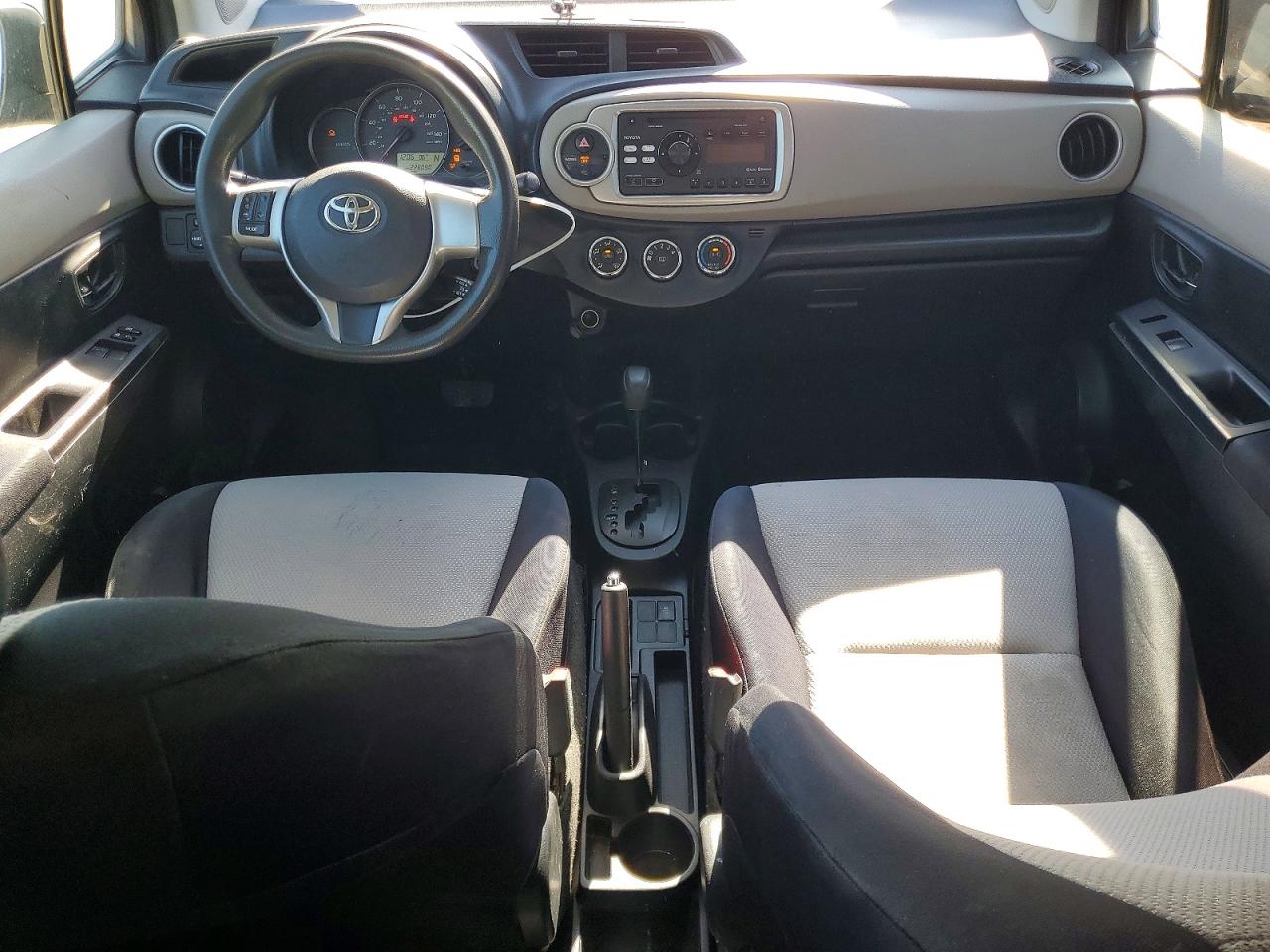 2012 Toyota Yaris 3-door Le Black vin: JTDJTUD36CD503679