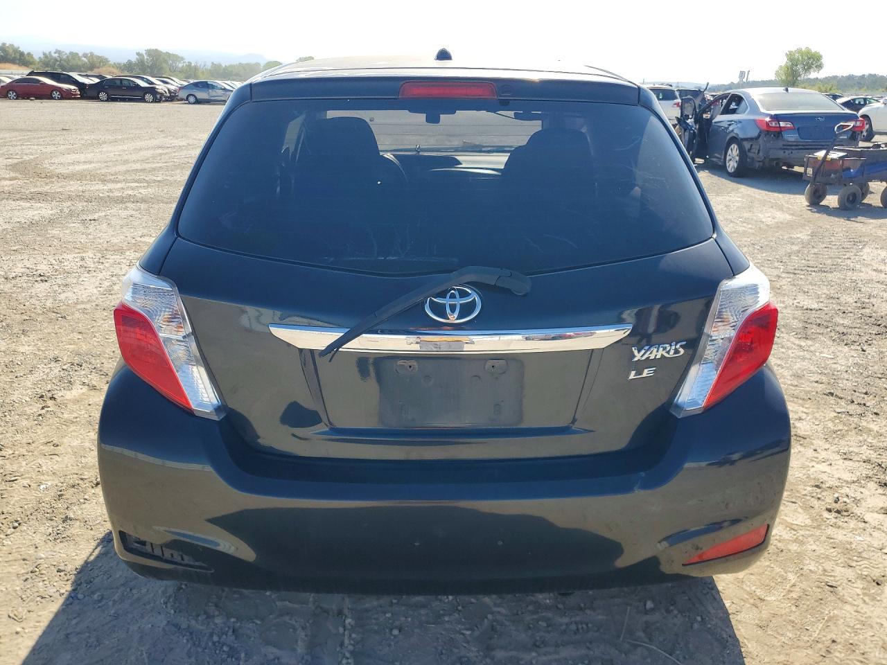 2012 Toyota Yaris 3-door Le Black vin: JTDJTUD36CD503679