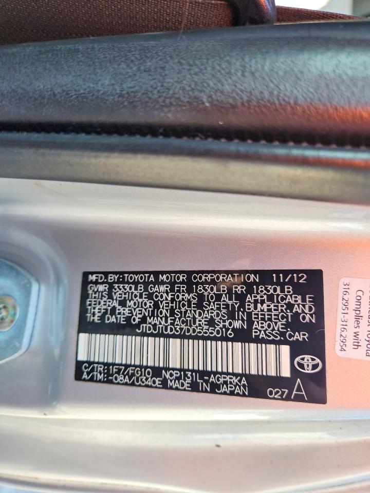 2013 Toyota Yaris 3-door L Silver vin: JTDJTUD37DD555016