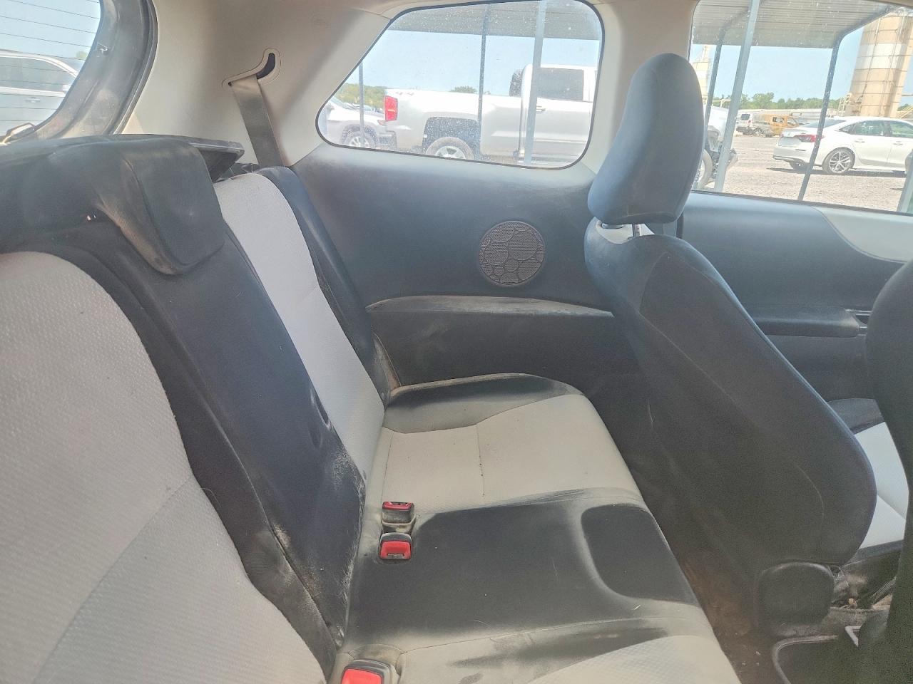 2012 Toyota Yaris Серый vin: JTDJTUD38CD511895