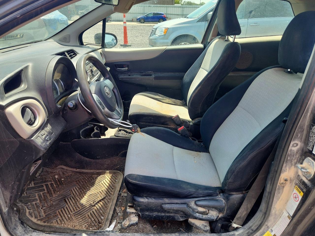 2012 Toyota Yaris Серый vin: JTDJTUD38CD511895