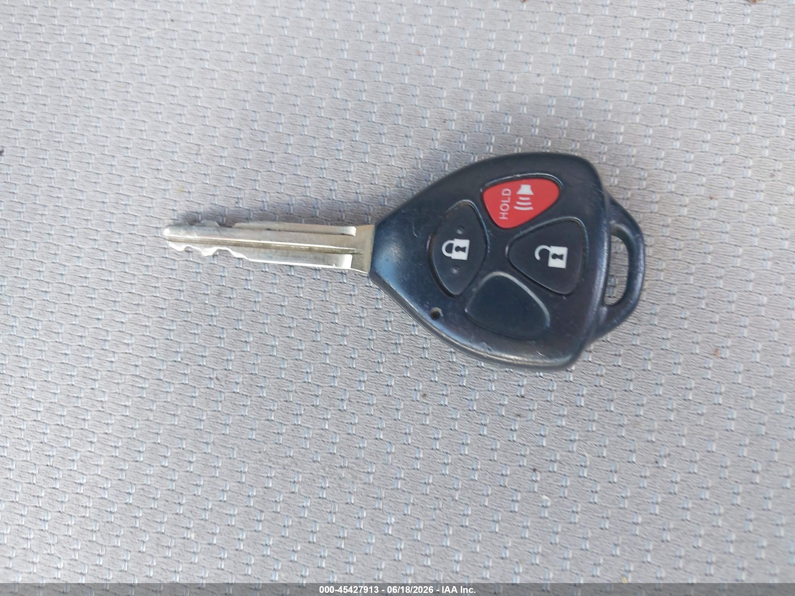 2013 Toyota Yaris Le Серебряный vin: JTDJTUD38DD552884