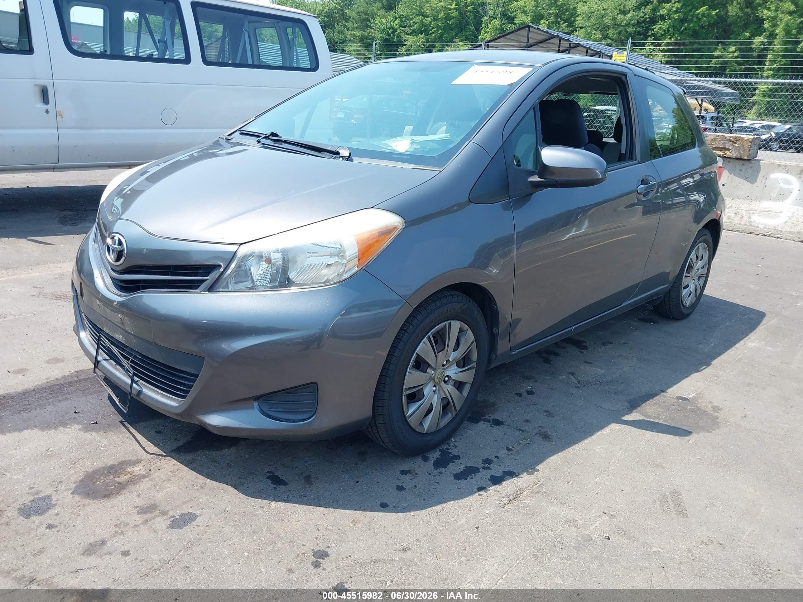 2014 Toyota Yaris Le (tmc/cbu Plant) Gray vin: JTDJTUD38ED584977