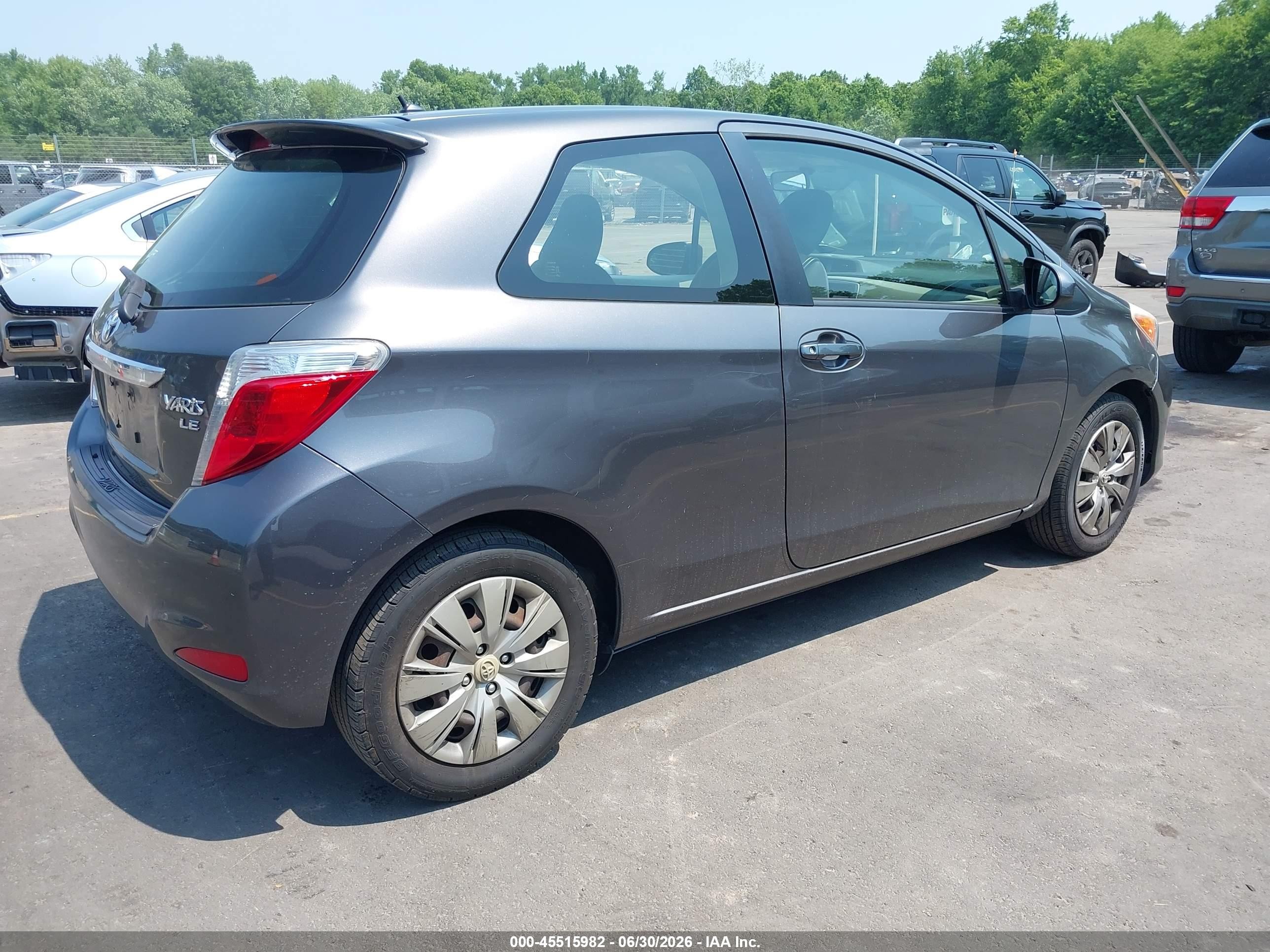 2014 Toyota Yaris Le (tmc/cbu Plant) Gray vin: JTDJTUD38ED584977