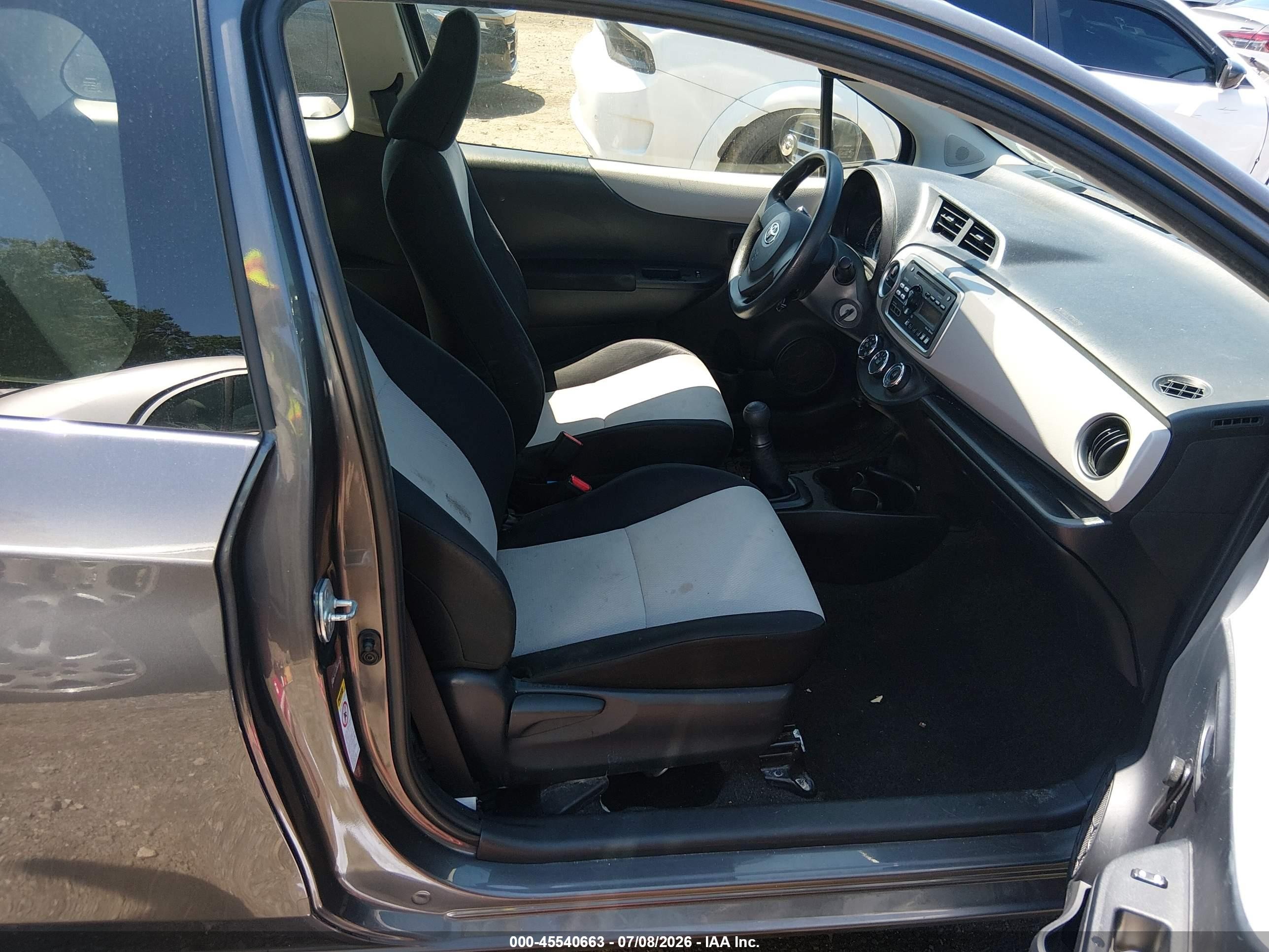 2013 Toyota Yaris L Gray vin: JTDJTUD39DD545796