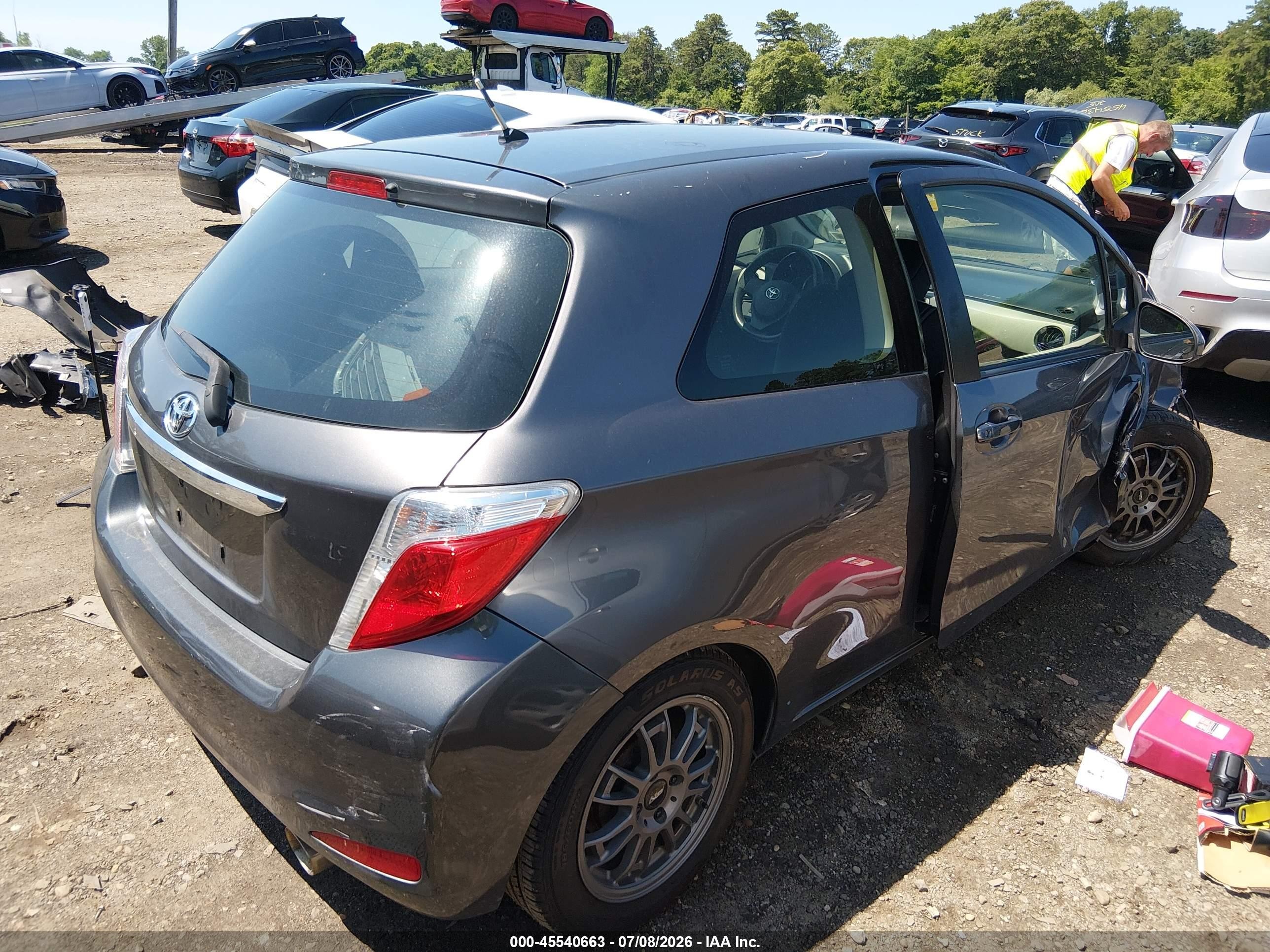 2013 Toyota Yaris L Gray vin: JTDJTUD39DD545796
