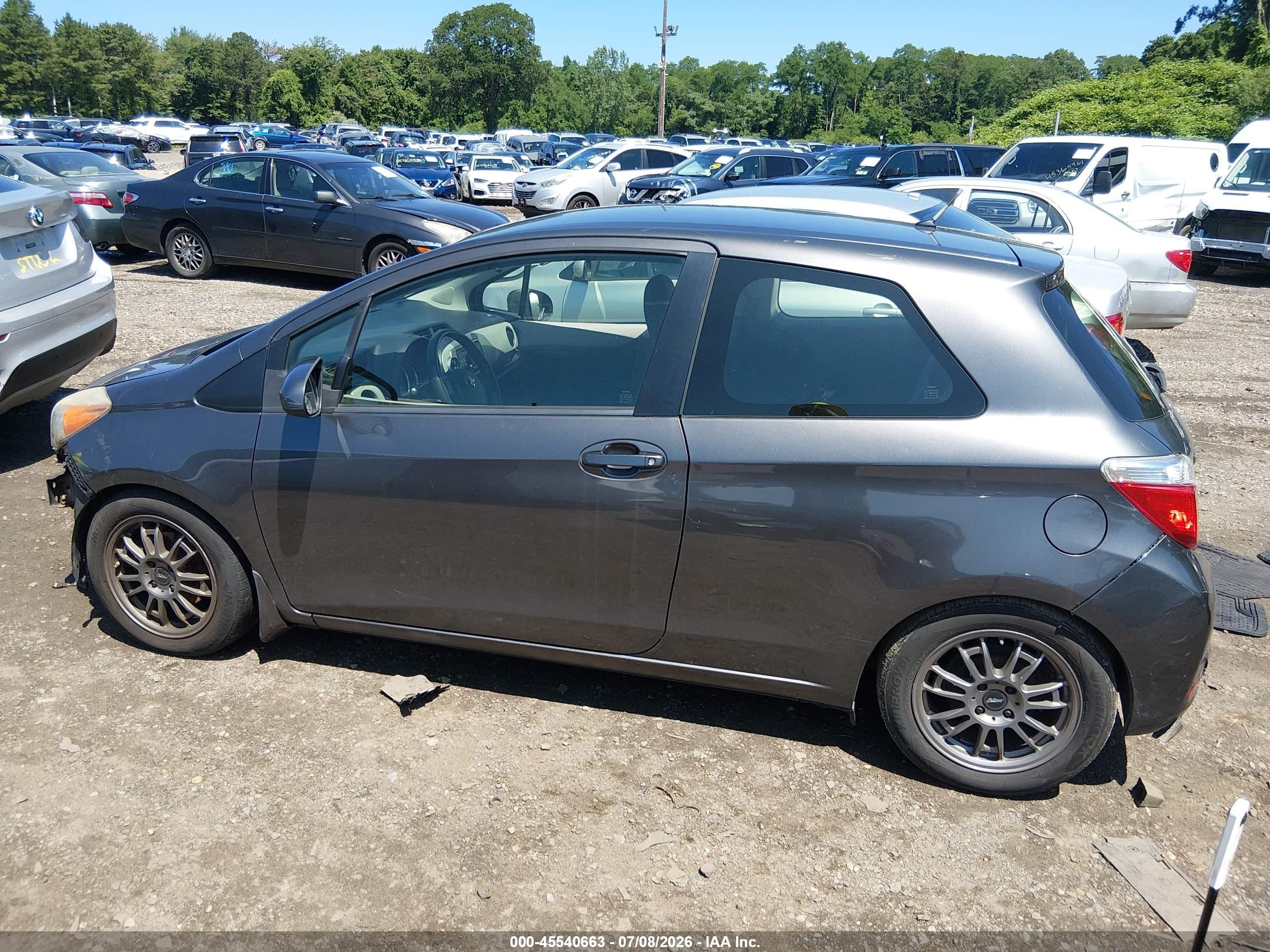 2013 Toyota Yaris L Gray vin: JTDJTUD39DD545796