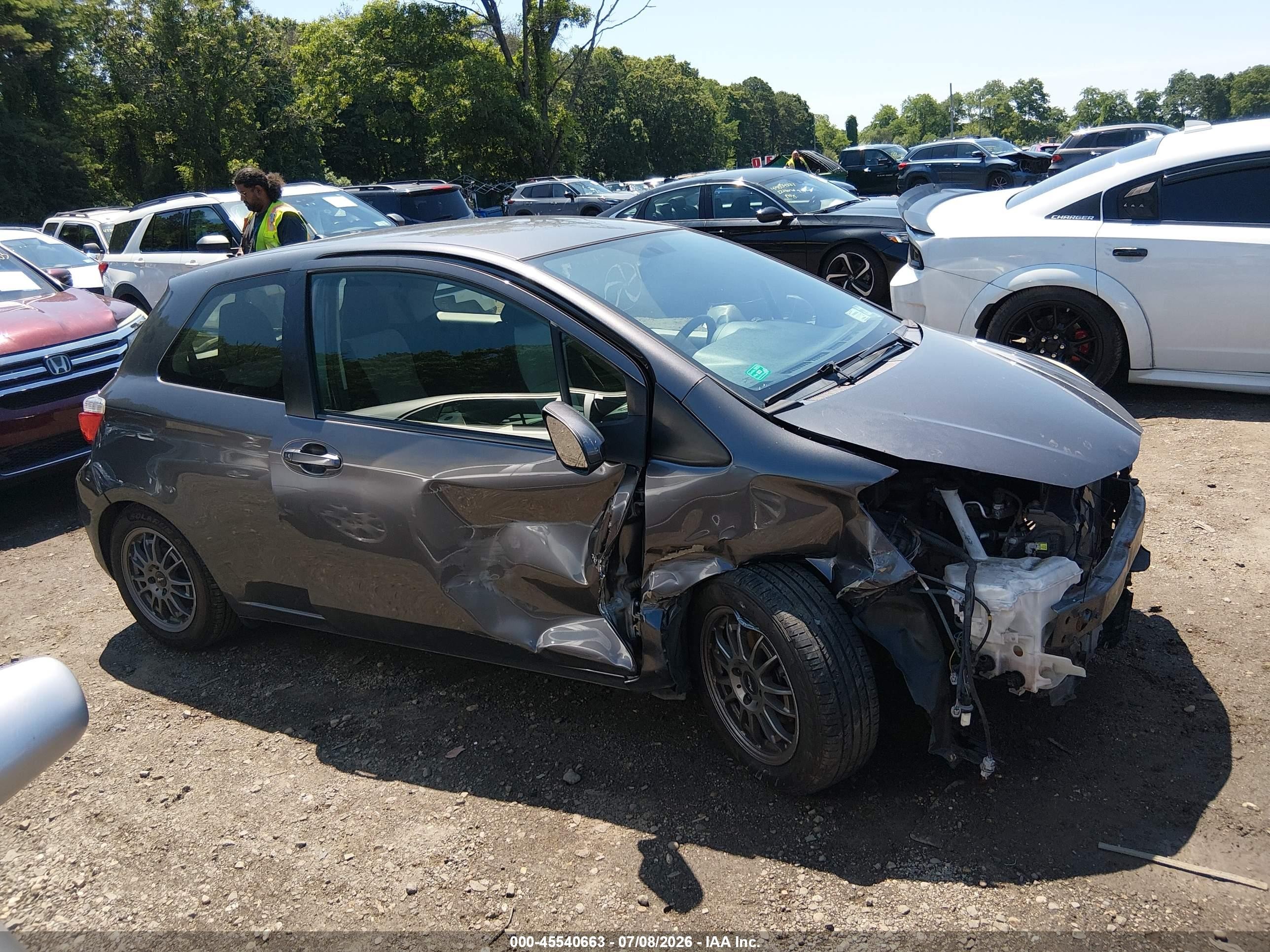 2013 Toyota Yaris L Gray vin: JTDJTUD39DD545796