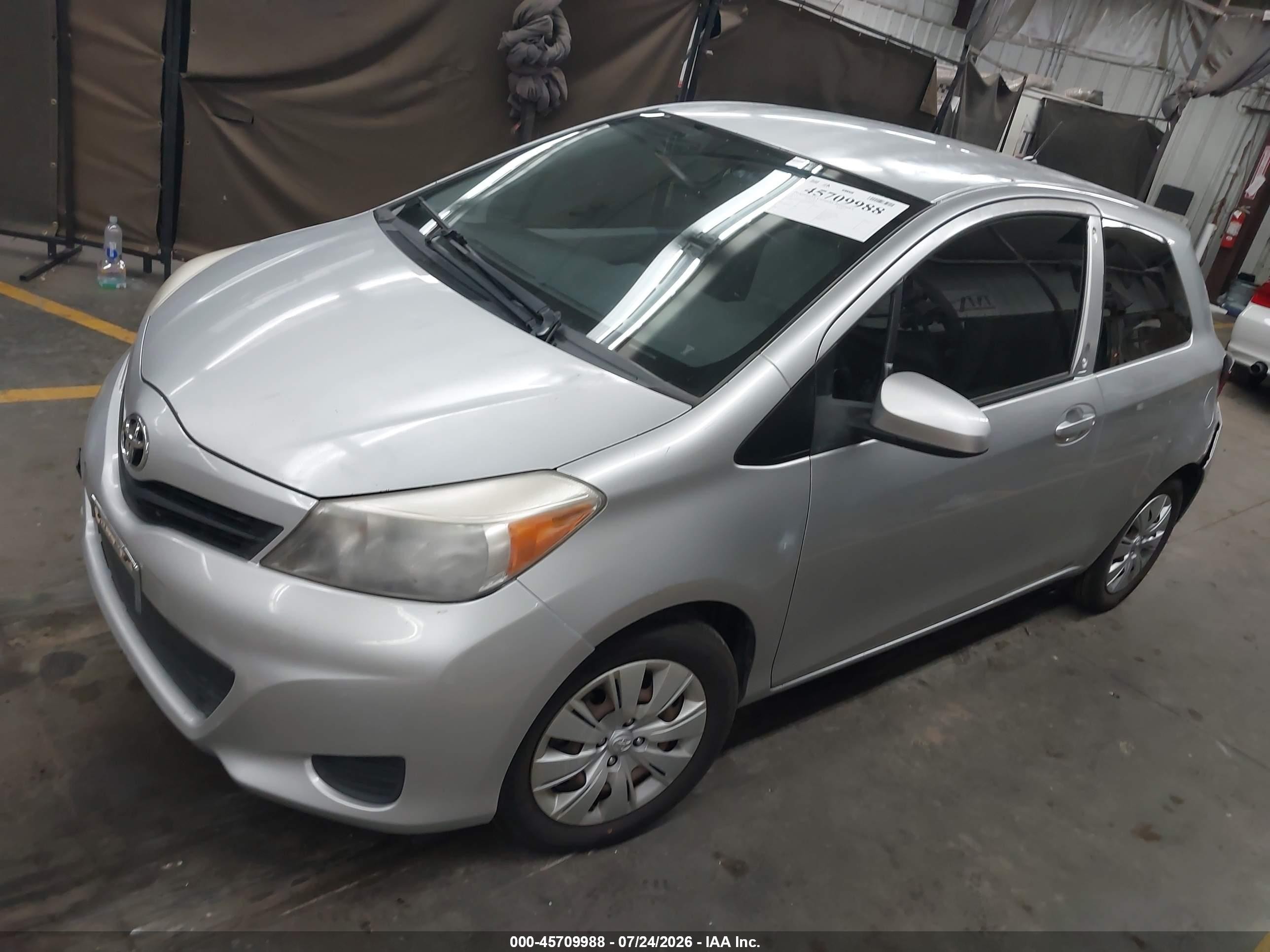 2013 Toyota Yaris L Gray vin: JTDJTUD39DD561075