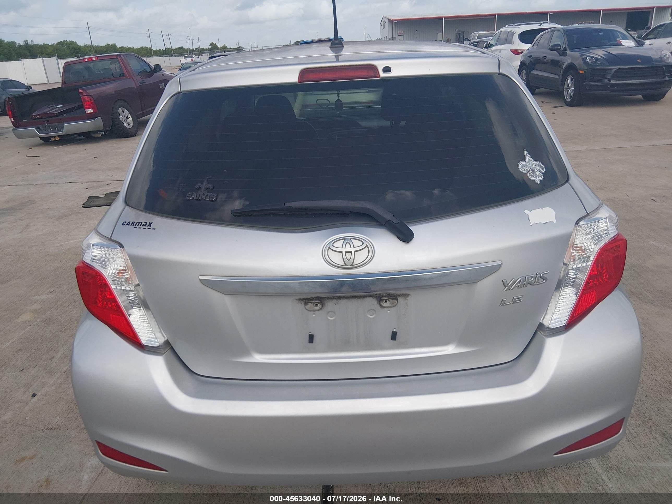 2012 Toyota Yaris Le Серебряный vin: JTDJTUD3XCD528780