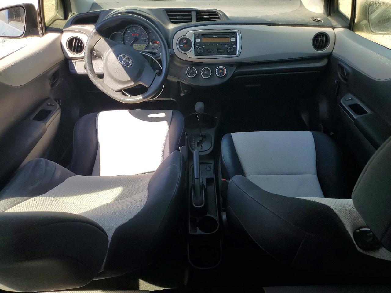 2012 Toyota Yaris 3-door L Turquoise vin: JTDJTUD3XCD537592